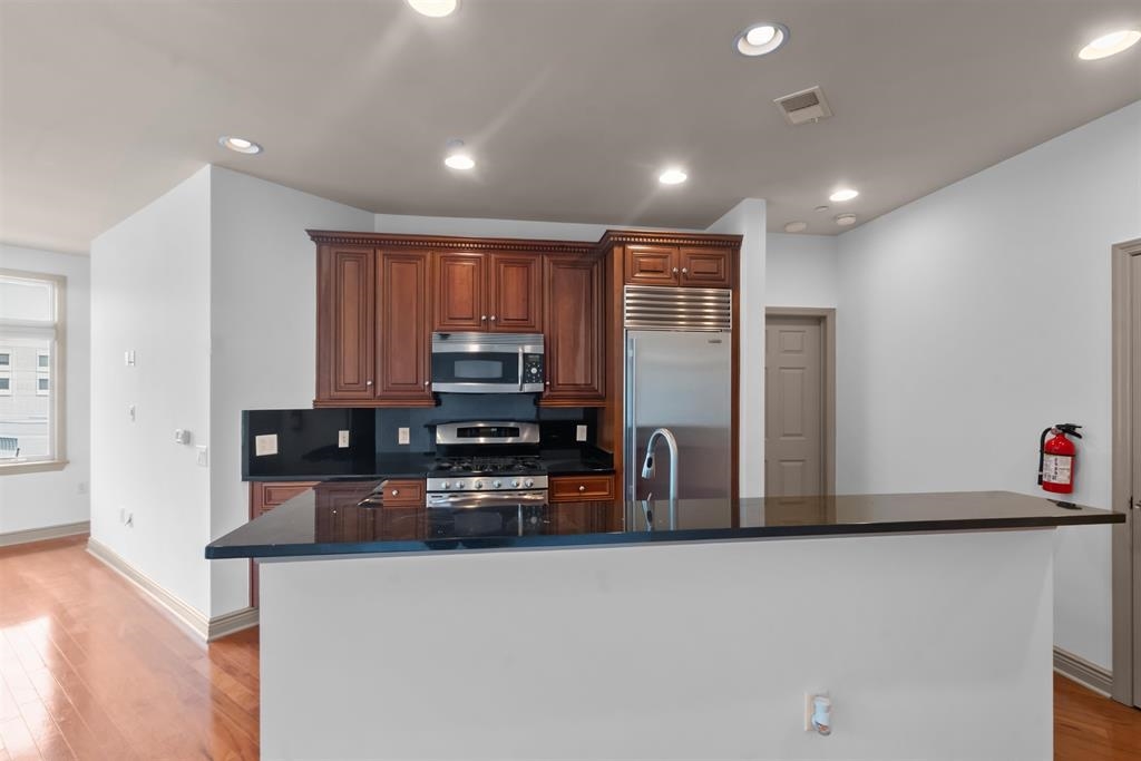 7400 River Rd 438 Property Photo 7