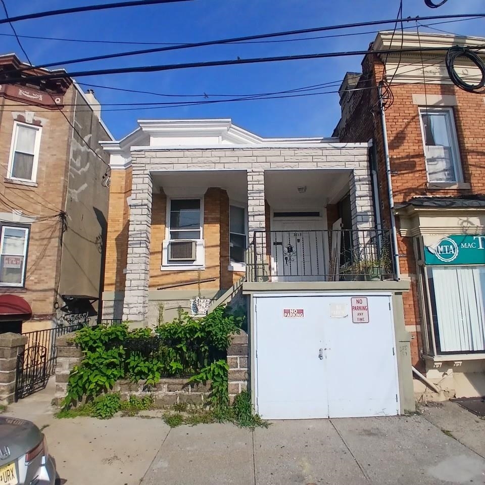5713 Madison St Property Photo 1
