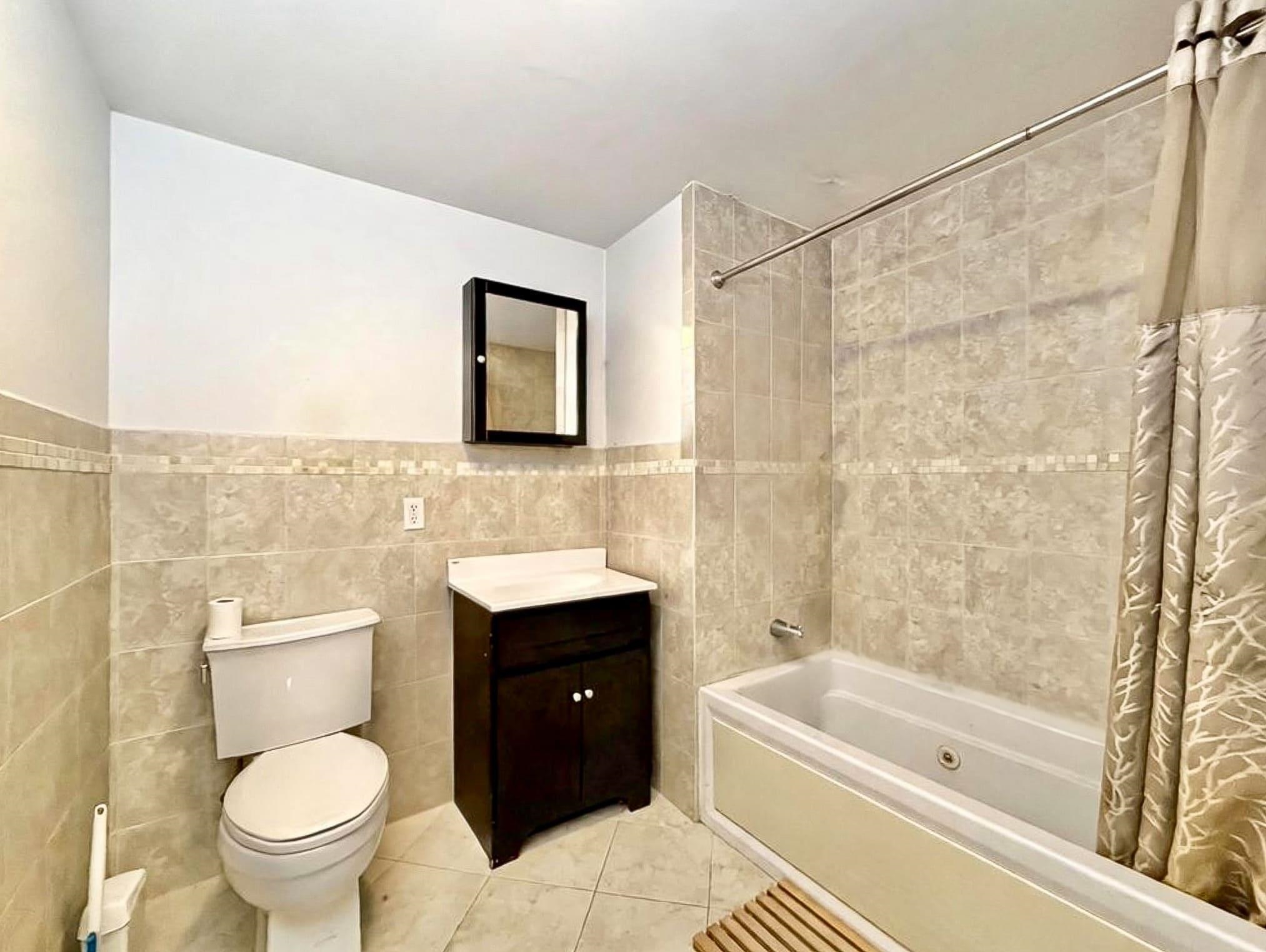 809 22nd St 703 Property Photo 12