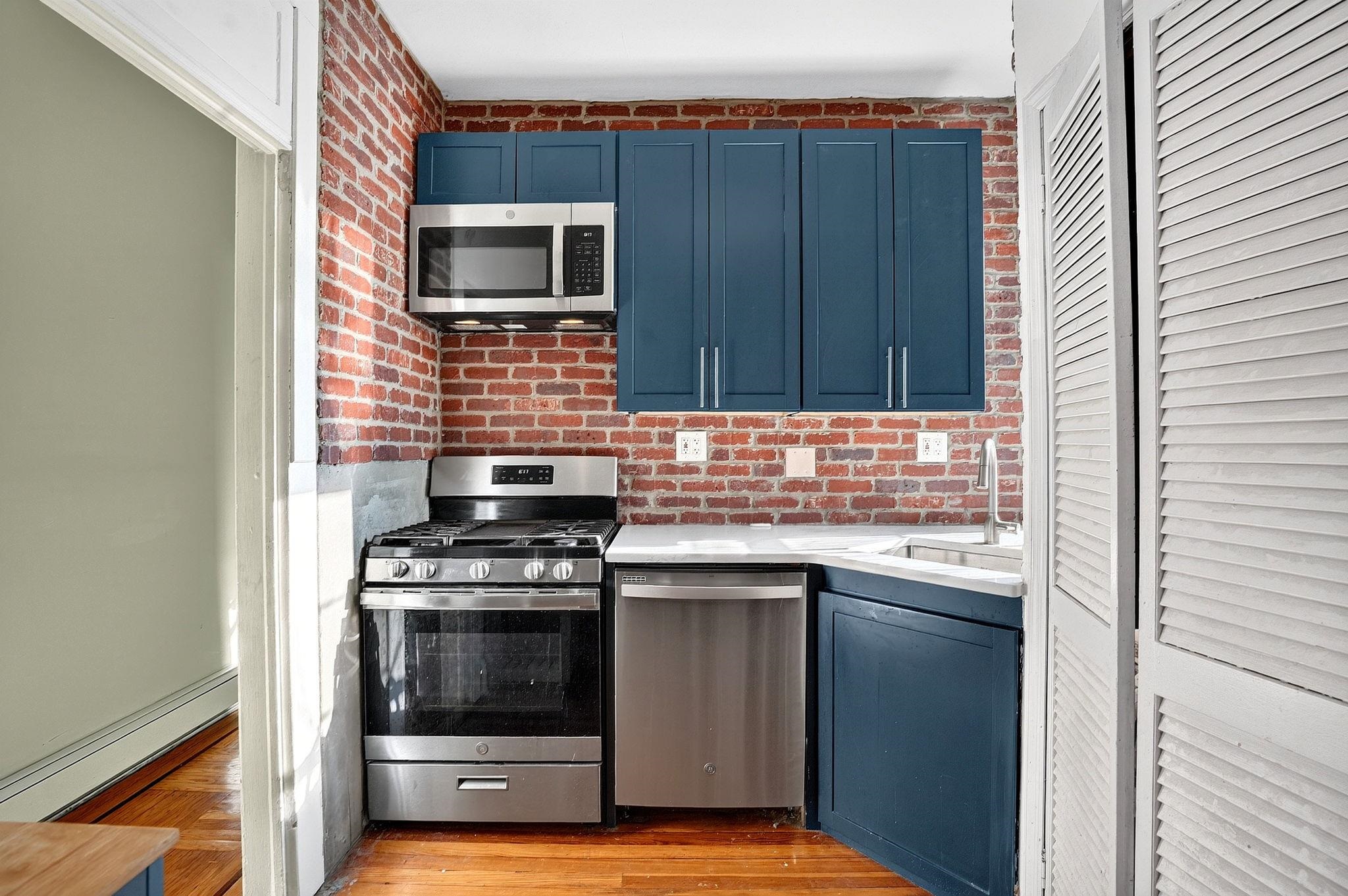 247 Montgomery St Unit# 7 Property Photo 13