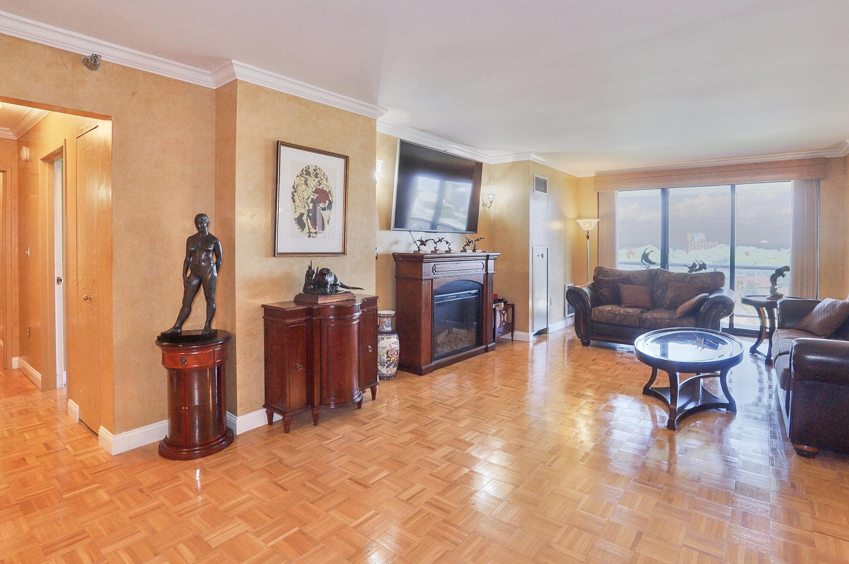 1512 Palisade Ave 14r Property Photo 8