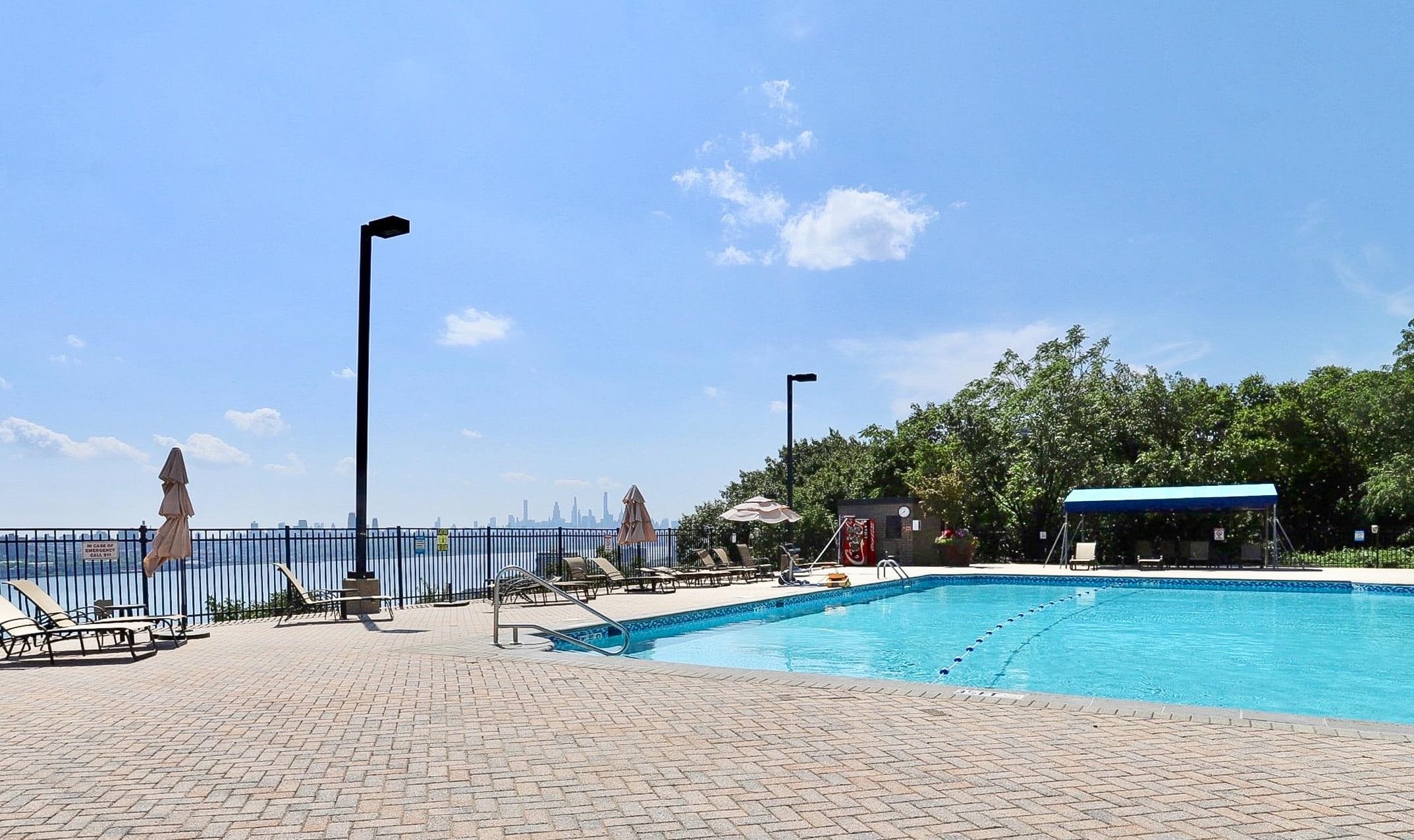 1512 Palisade Ave 14r Property Photo 38