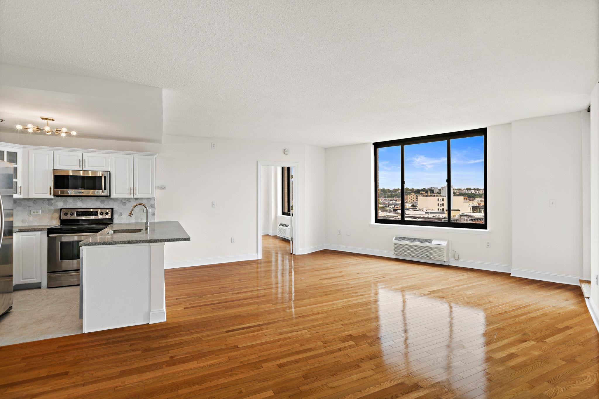 415 Newark St 8c Property Photo 2
