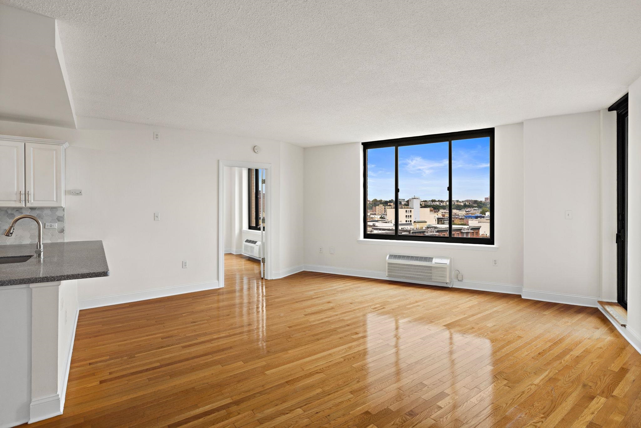 415 Newark St 8c Property Photo 4