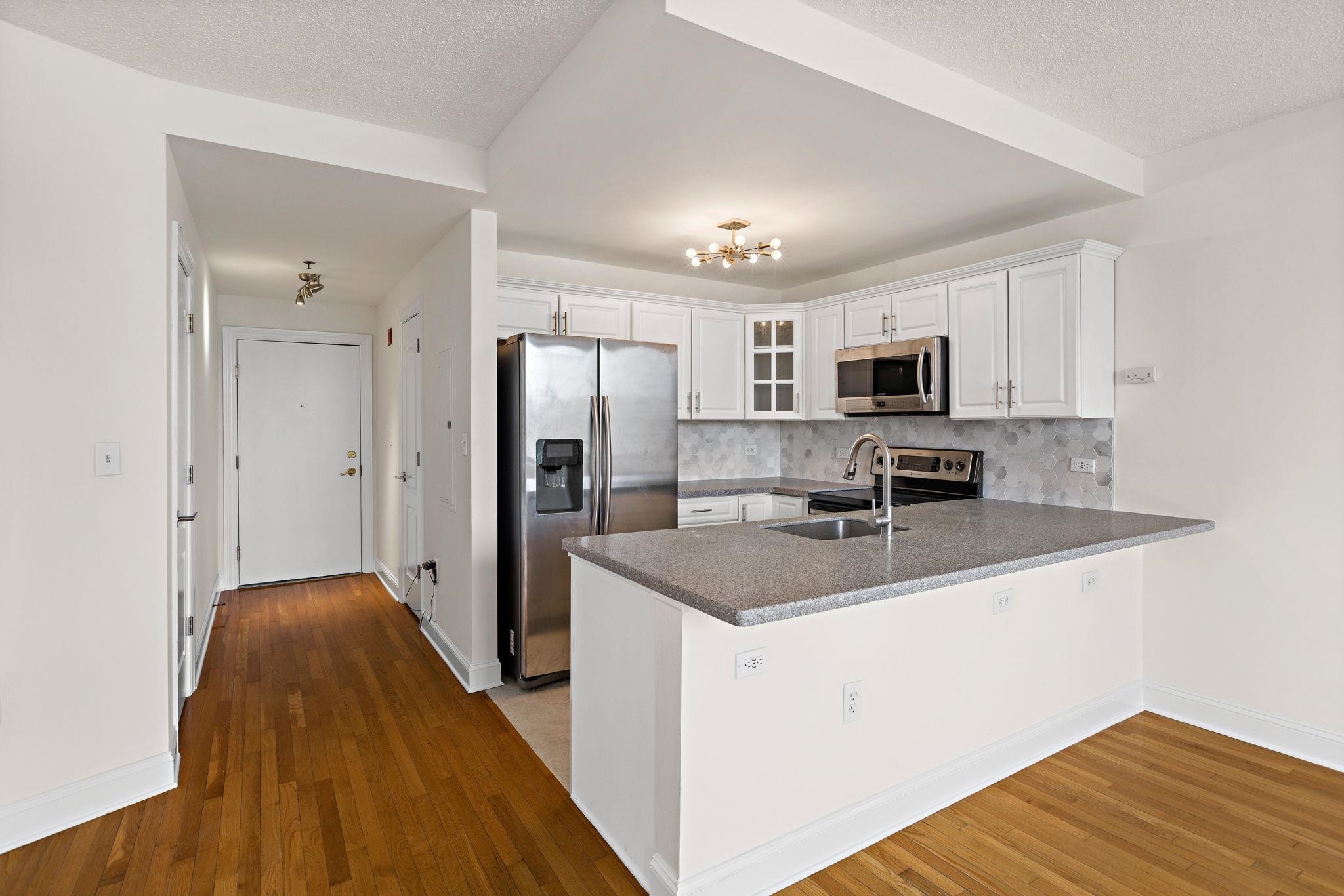 415 Newark St 8c Property Photo 7