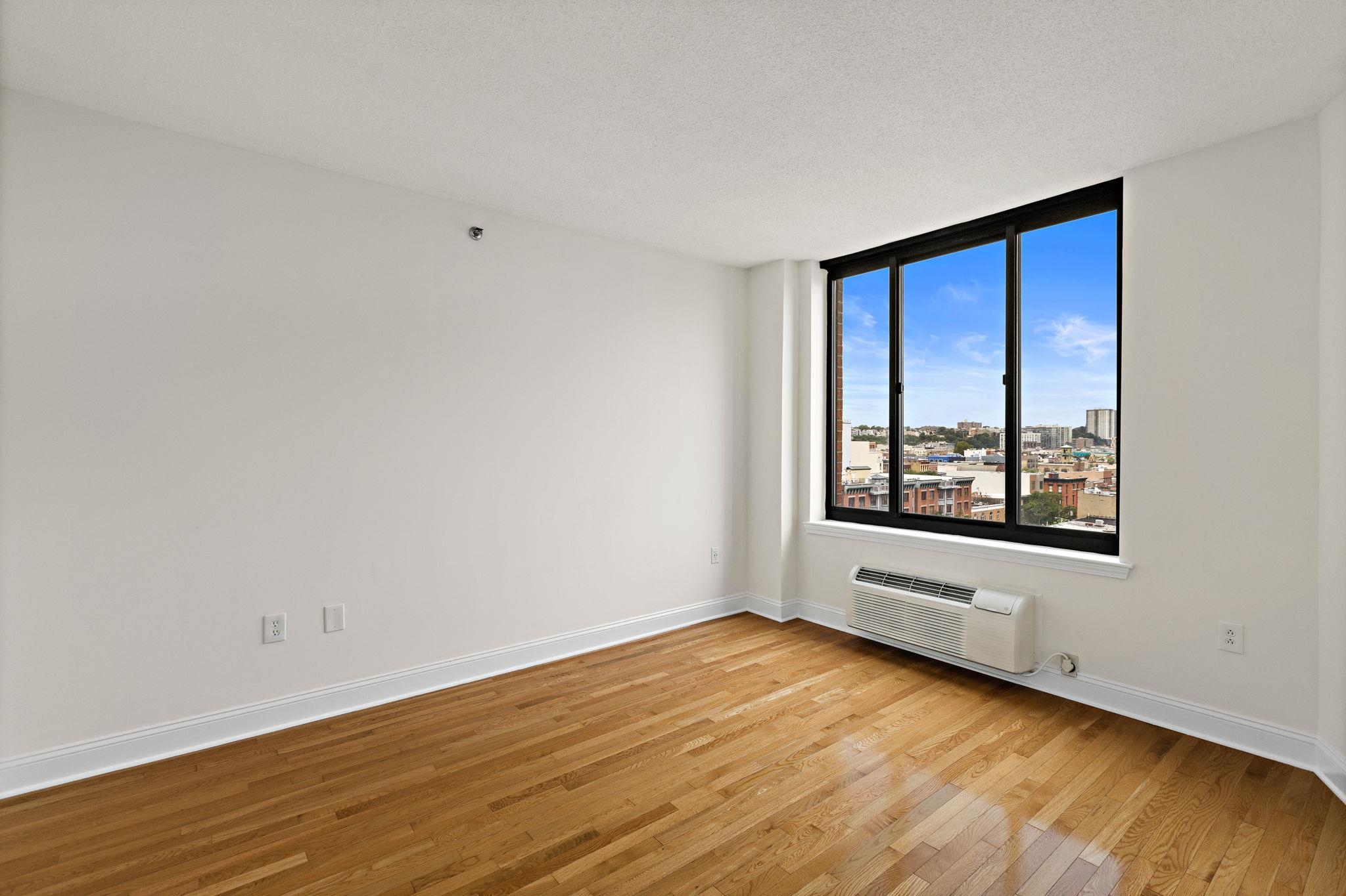 415 Newark St 8c Property Photo 12