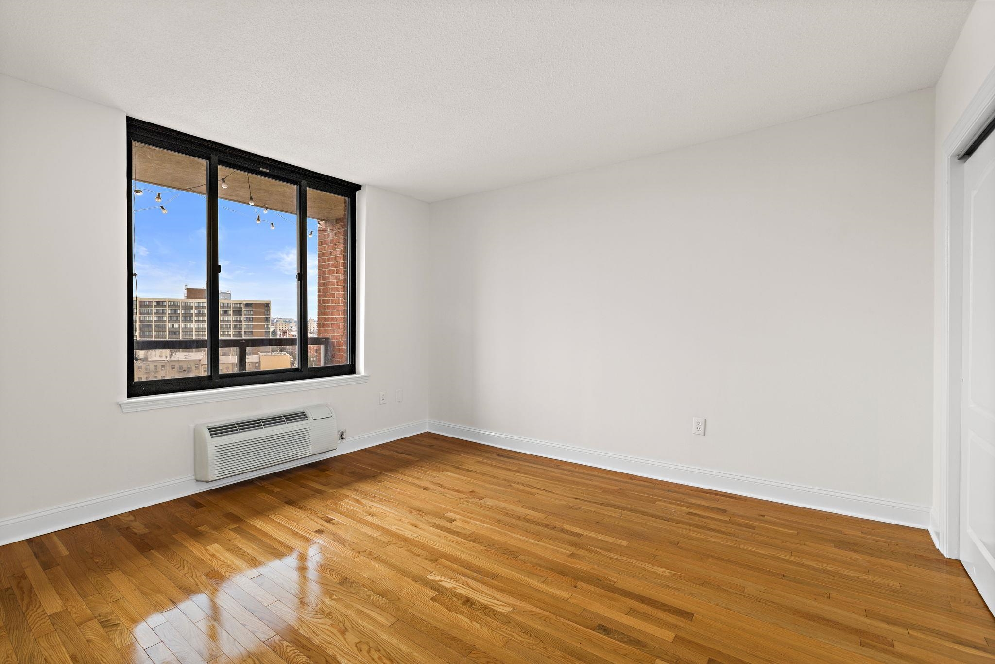 415 Newark St 8c Property Photo 16