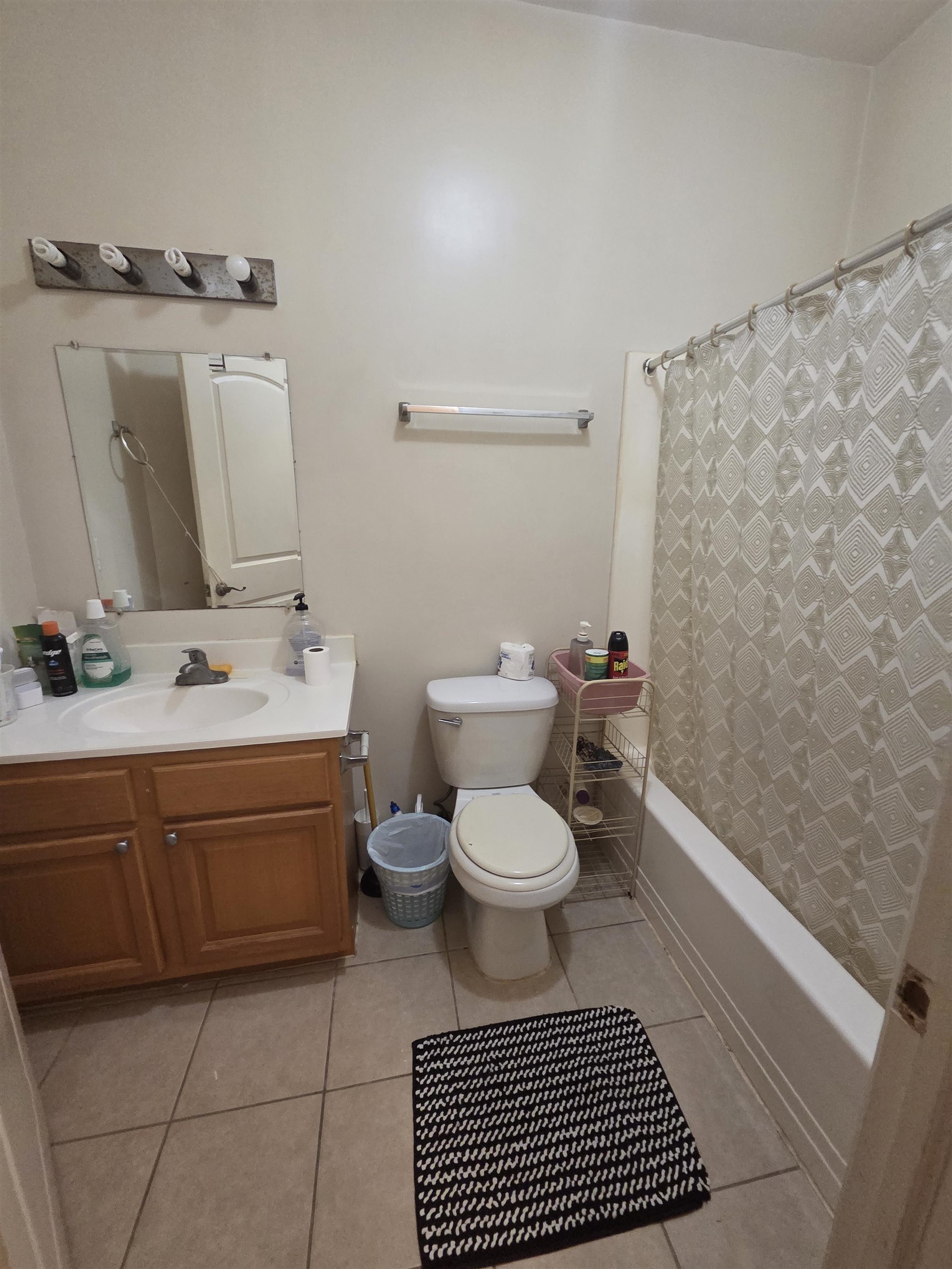 564 52nd St 205 Property Photo 7