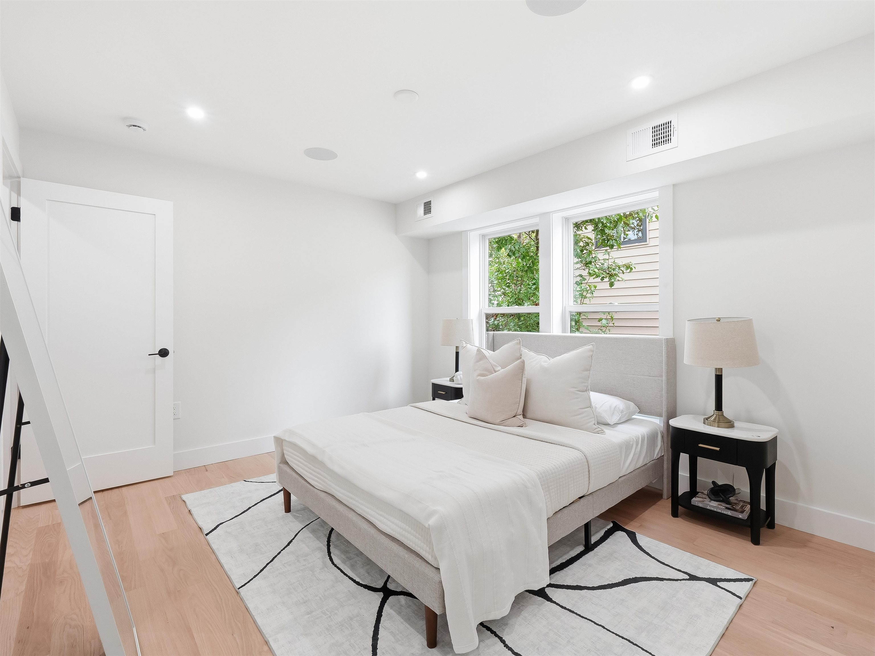 152 Bleecker St 4 (adu) Property Photo 9