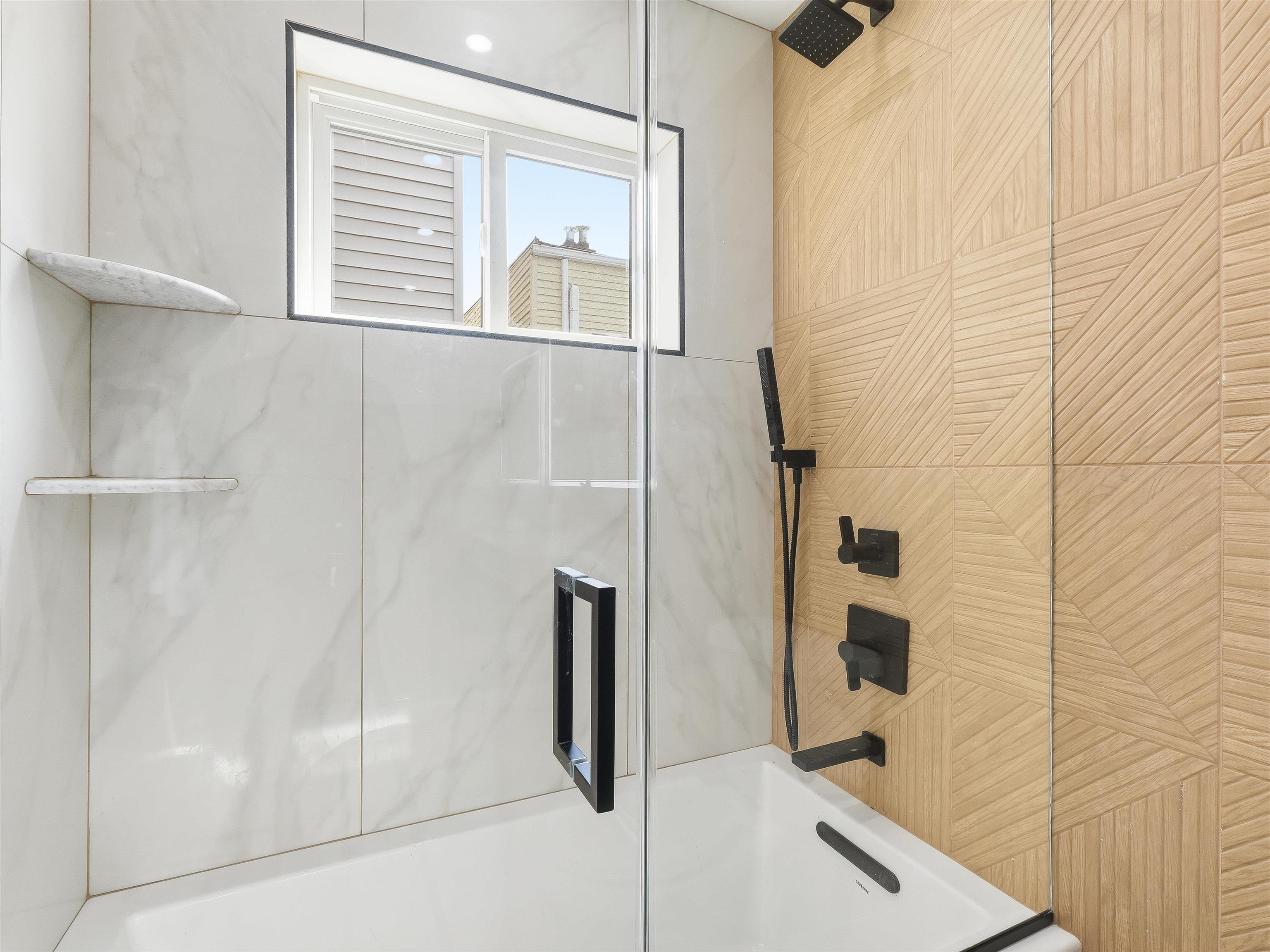 152 Bleecker St 4 (adu) Property Photo 12