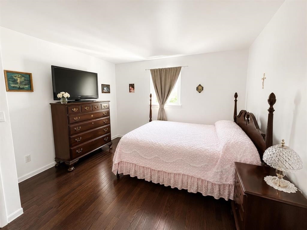 49 Frances Ave Property Photo 6