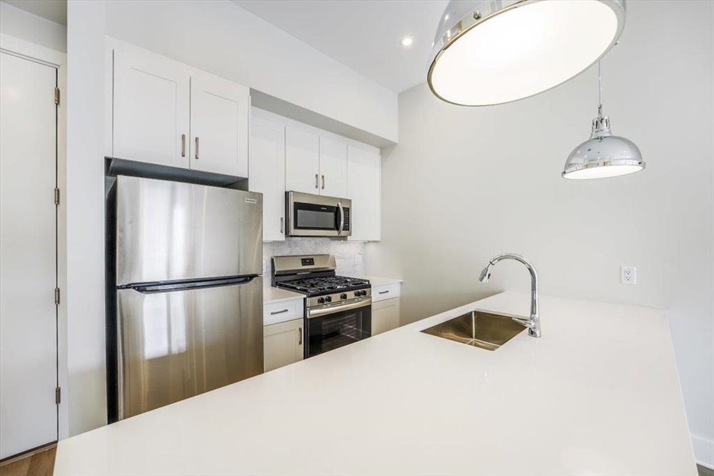 667-665 Grand St 208 Property Photo 1