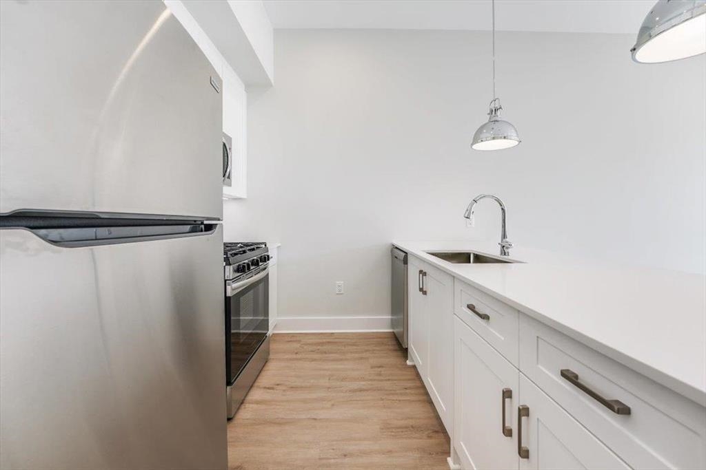 667-665 Grand St 208 Property Photo 2