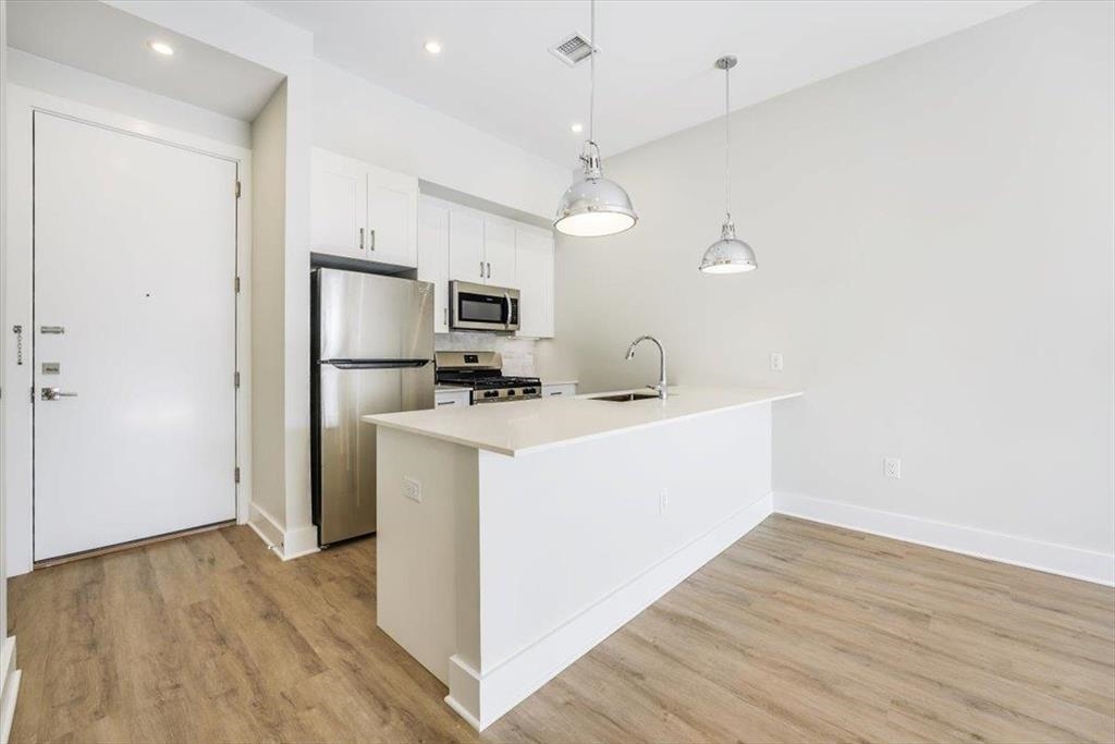 667-665 Grand St 208 Property Photo 6