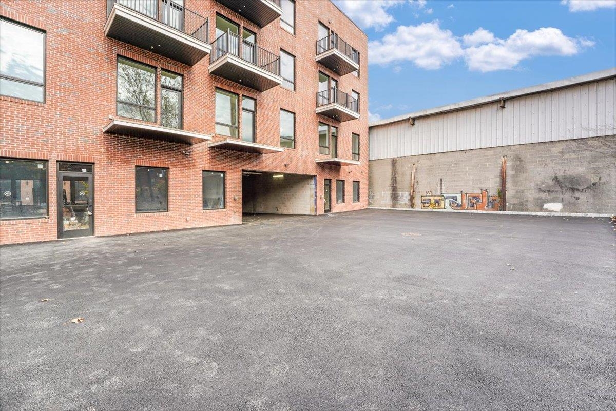 667-665 Grand St 208 Property Photo 28