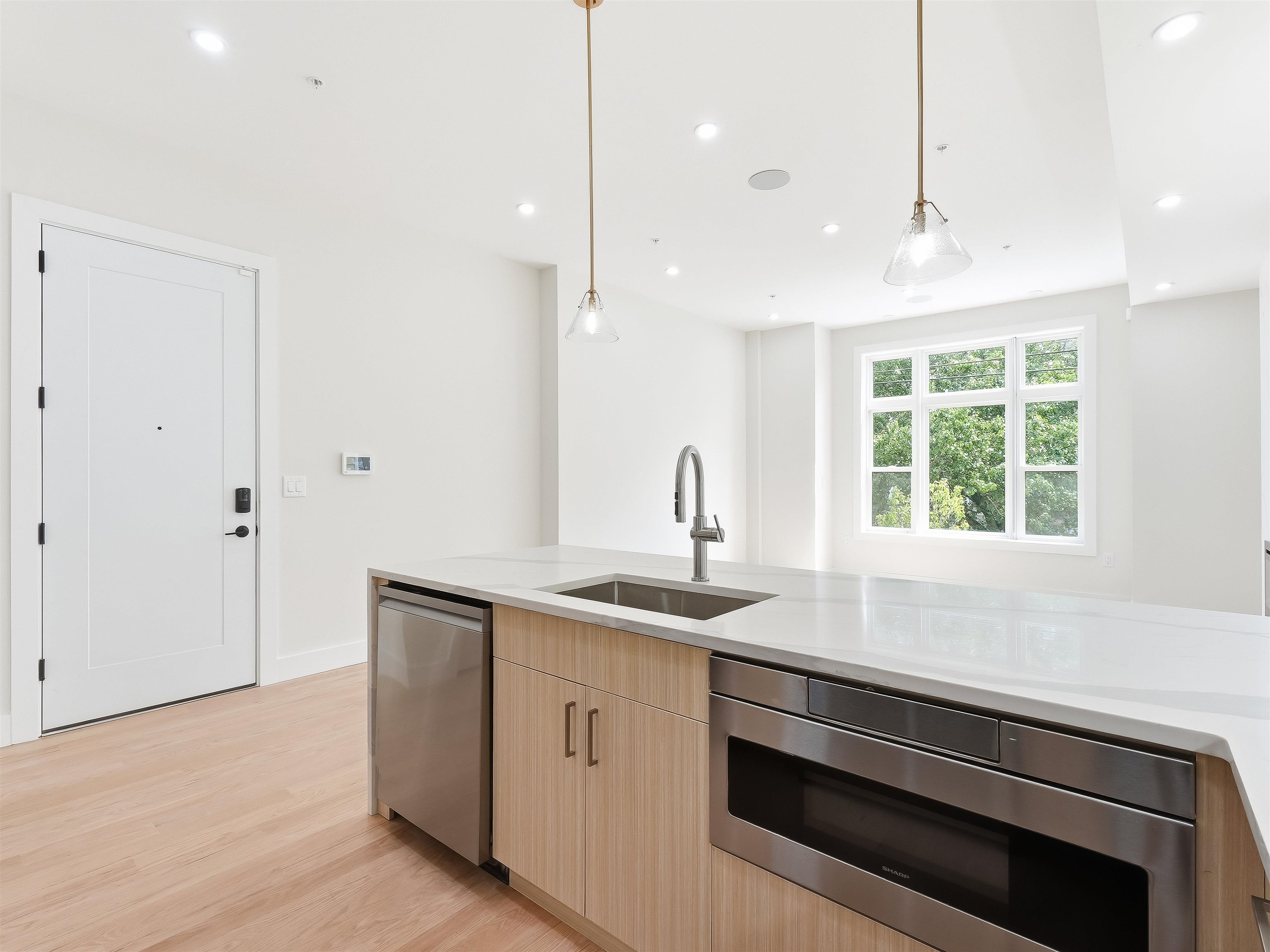 152 Bleecker St 2 Property Photo 3