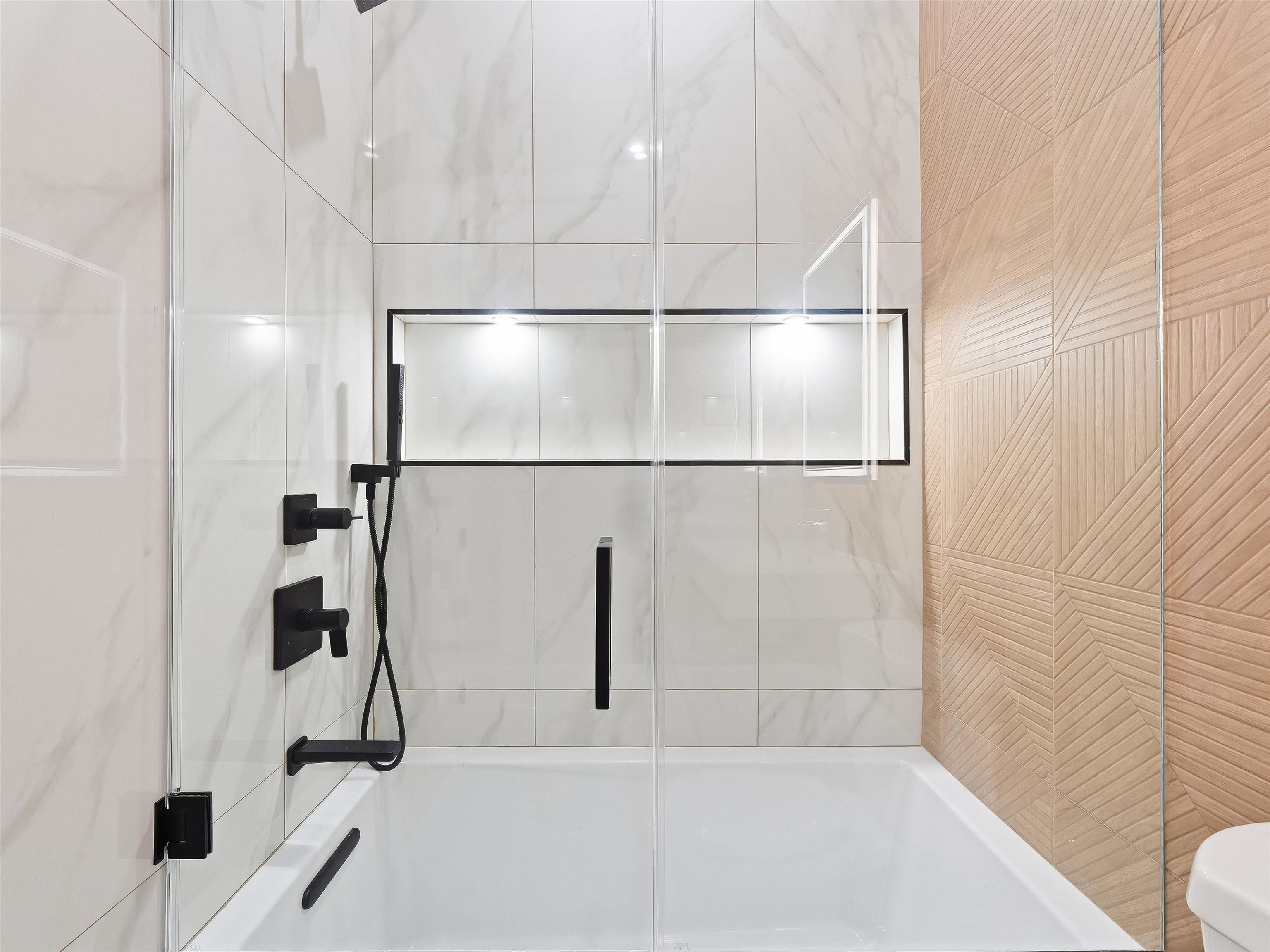 152 Bleecker St 2 Property Photo 13