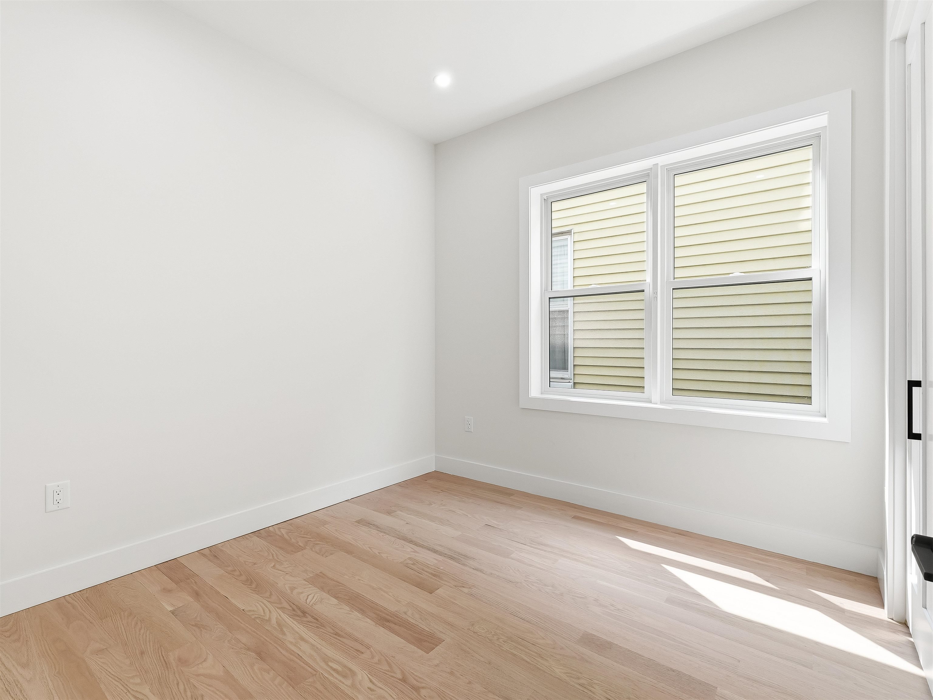 152 Bleecker St 2 Property Photo 15