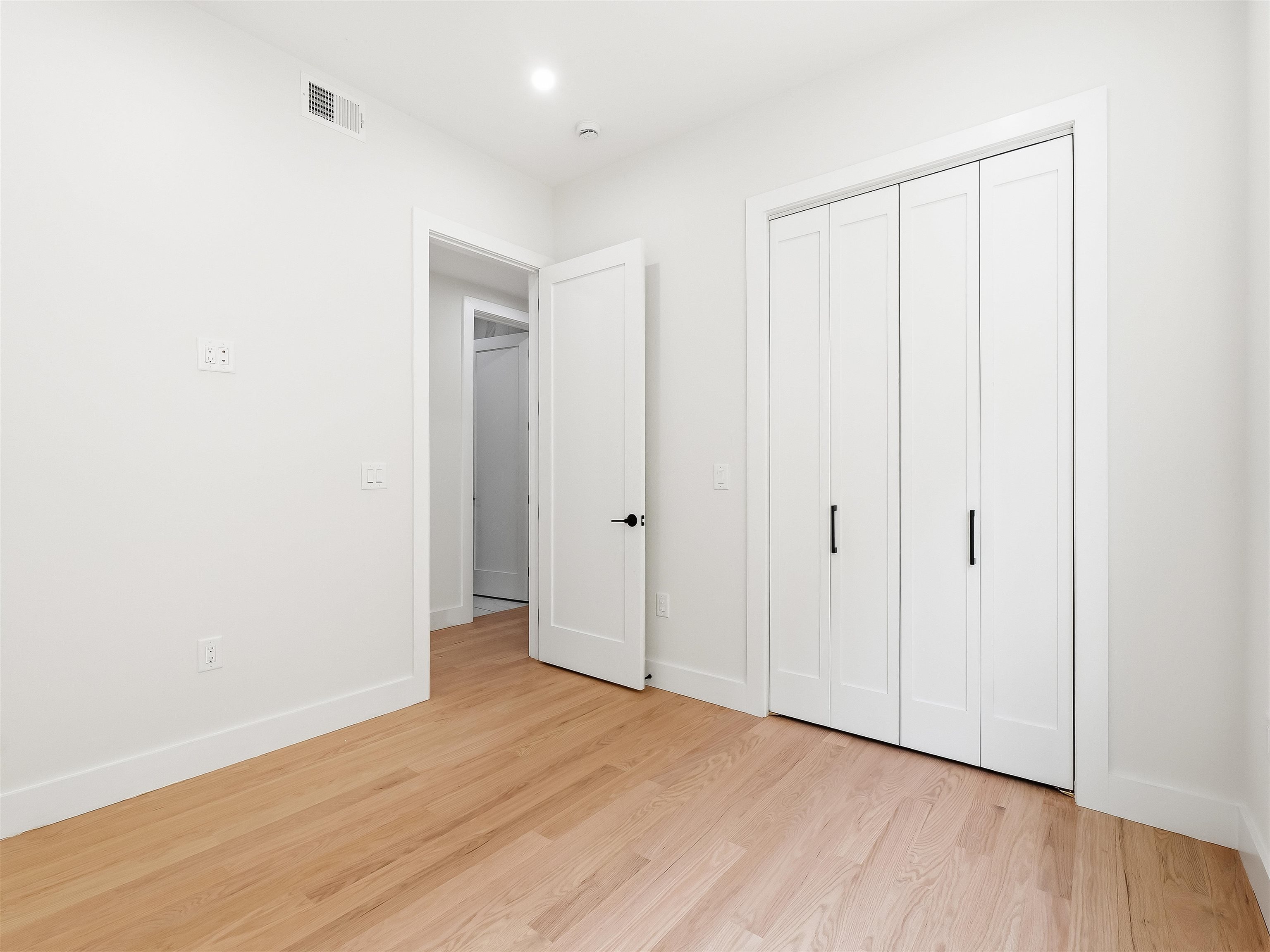 152 Bleecker St 2 Property Photo 16
