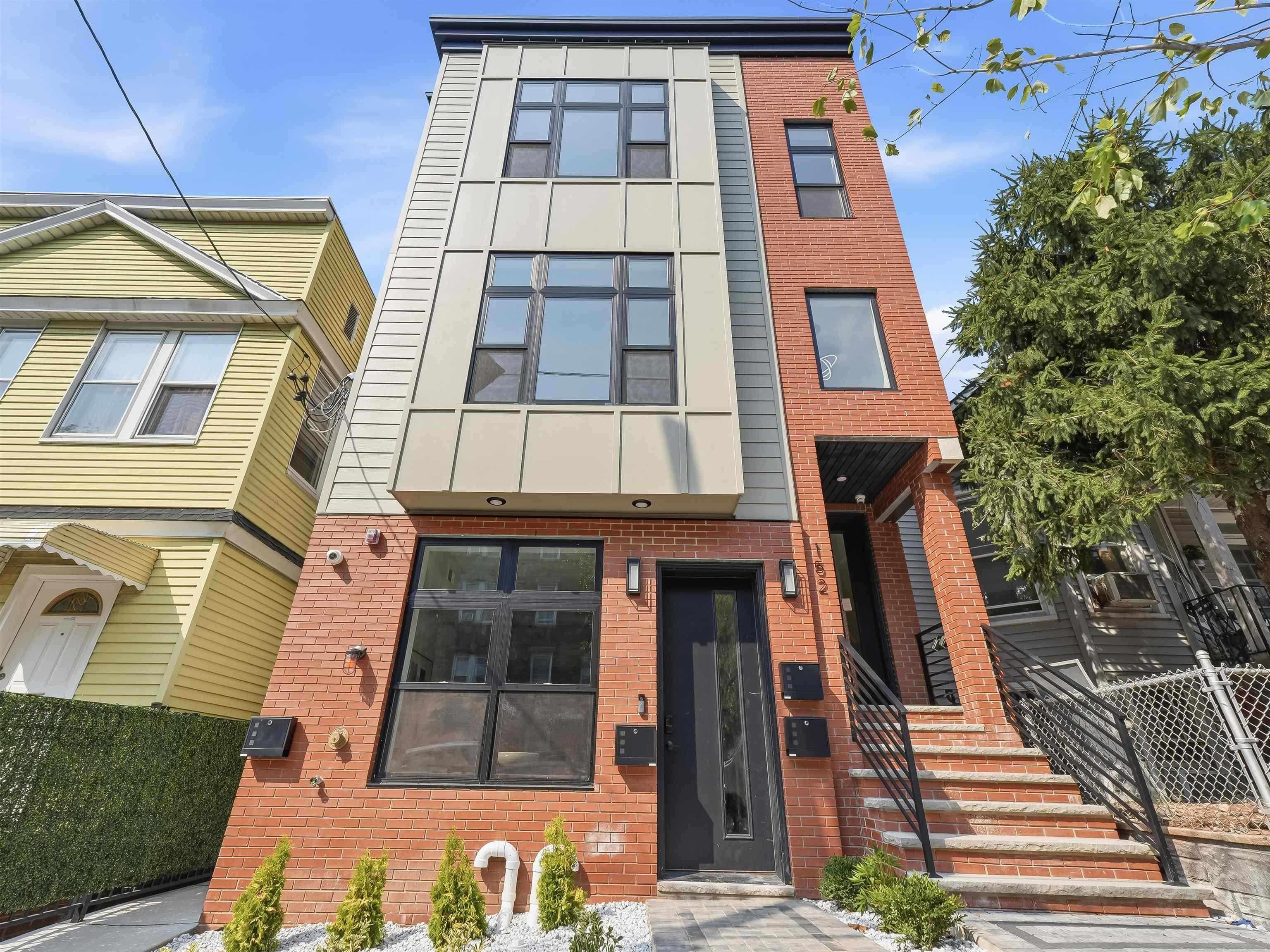 152 Bleecker St 2 Property Photo 29
