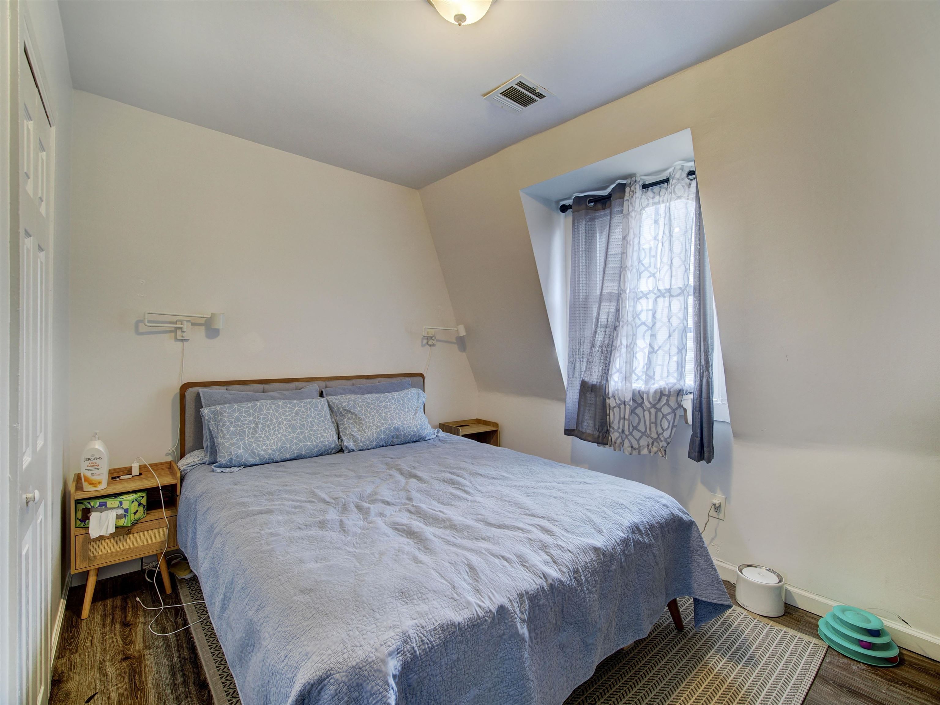 151 Culver Ave 3 Property Photo 4