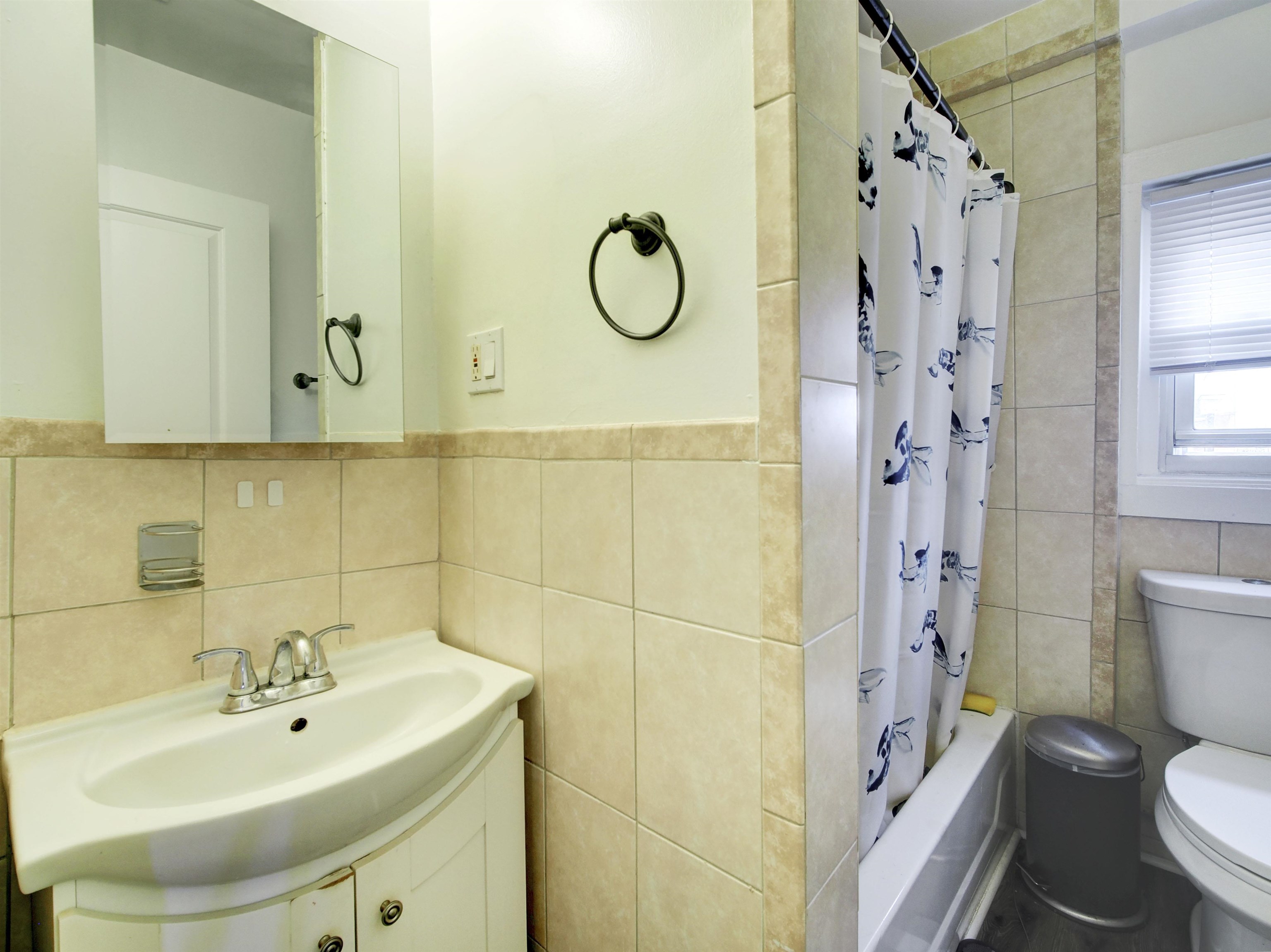 151 Culver Ave 3 Property Photo 10