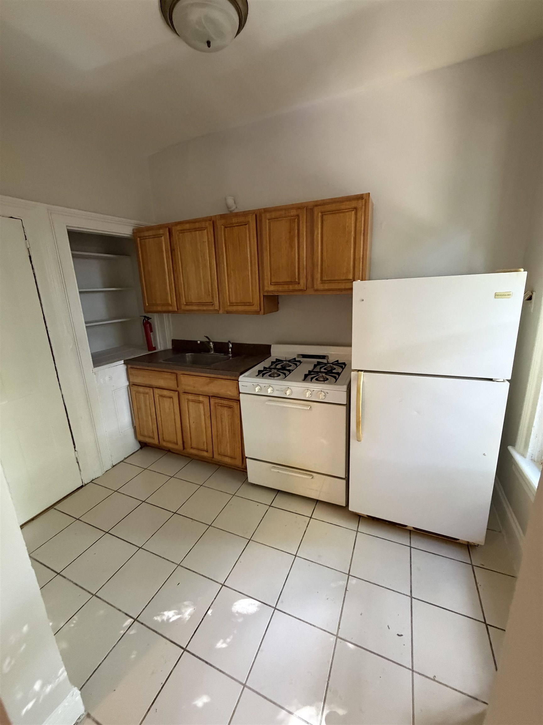 642 Jersey Ave 3 Property Photo 6