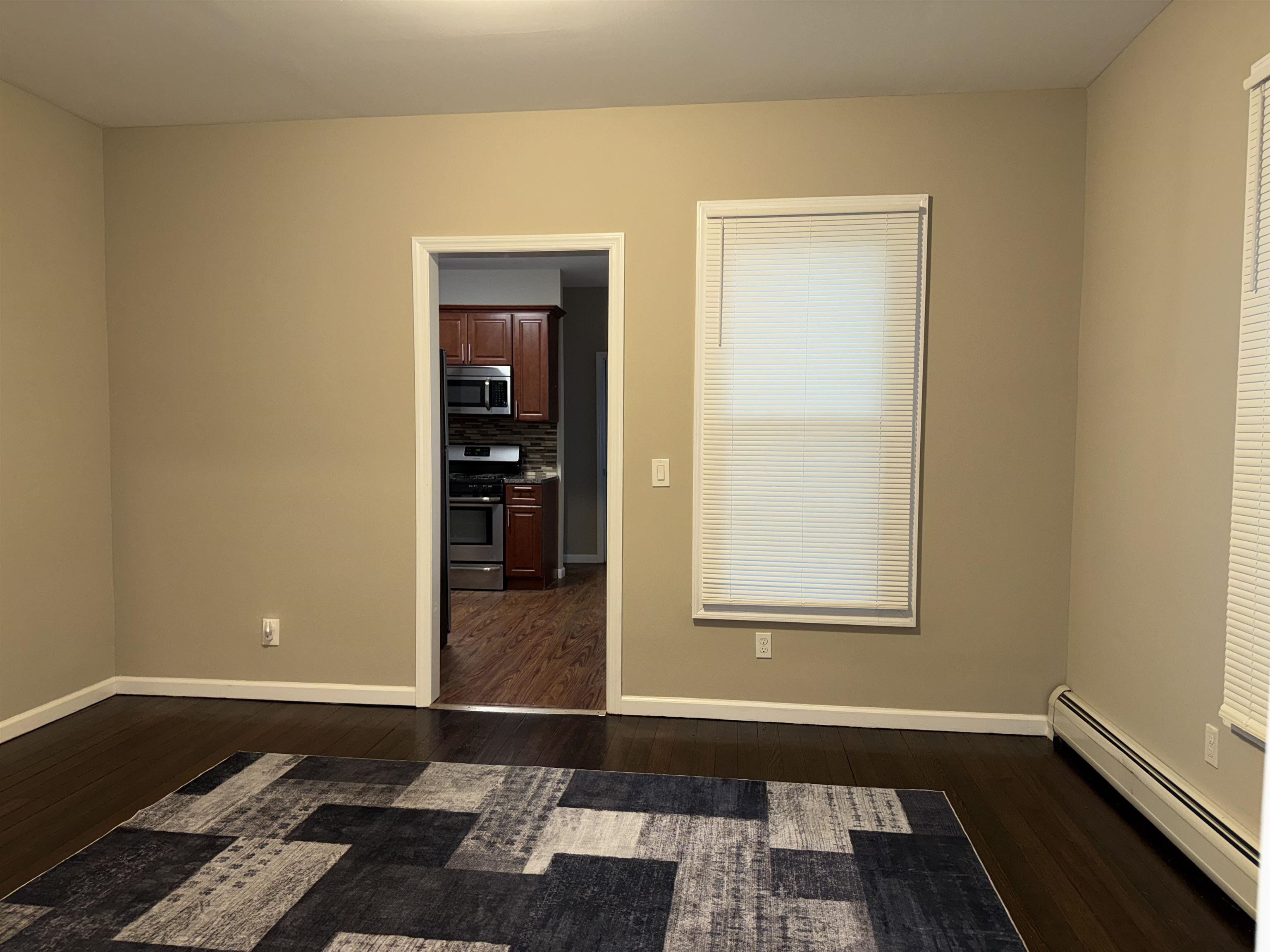 339 Forest St Property Photo 5