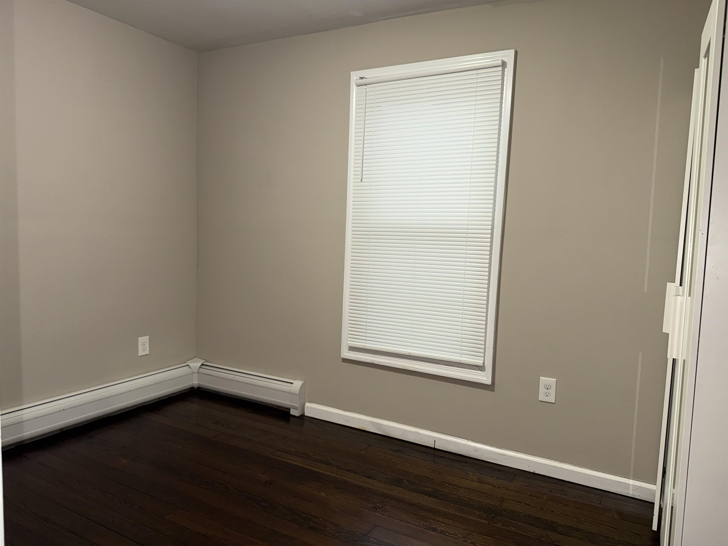 339 Forest St Property Photo 9