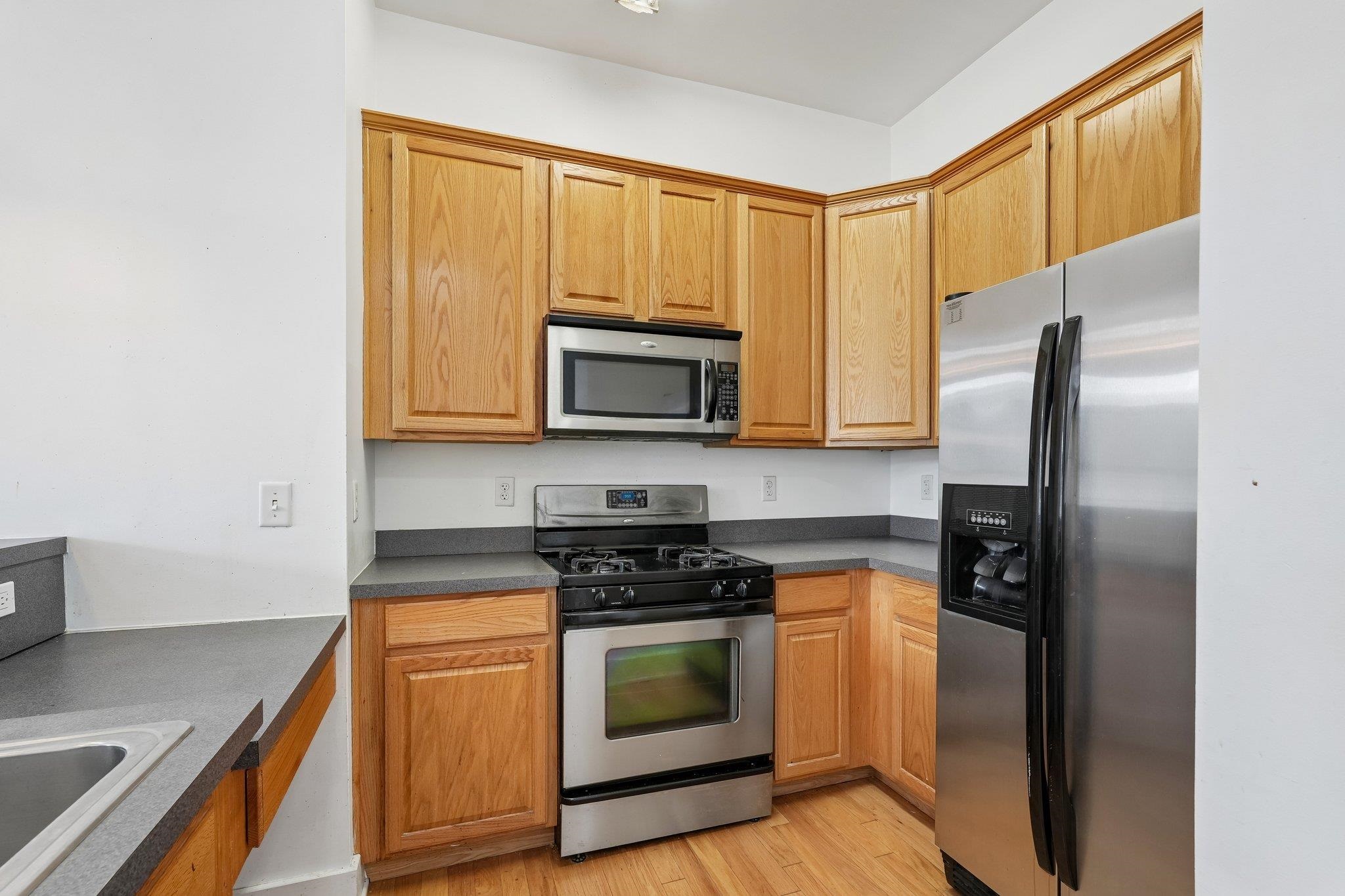 3 Greenwich Dr 97 Property Photo 3