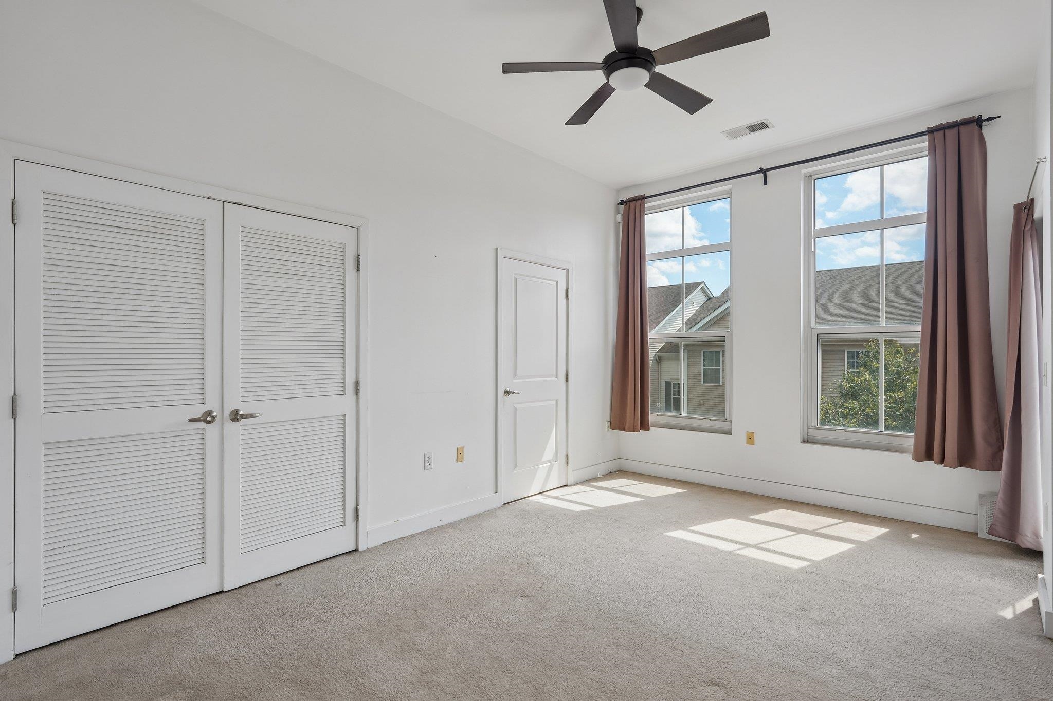 3 Greenwich Dr 97 Property Photo 16