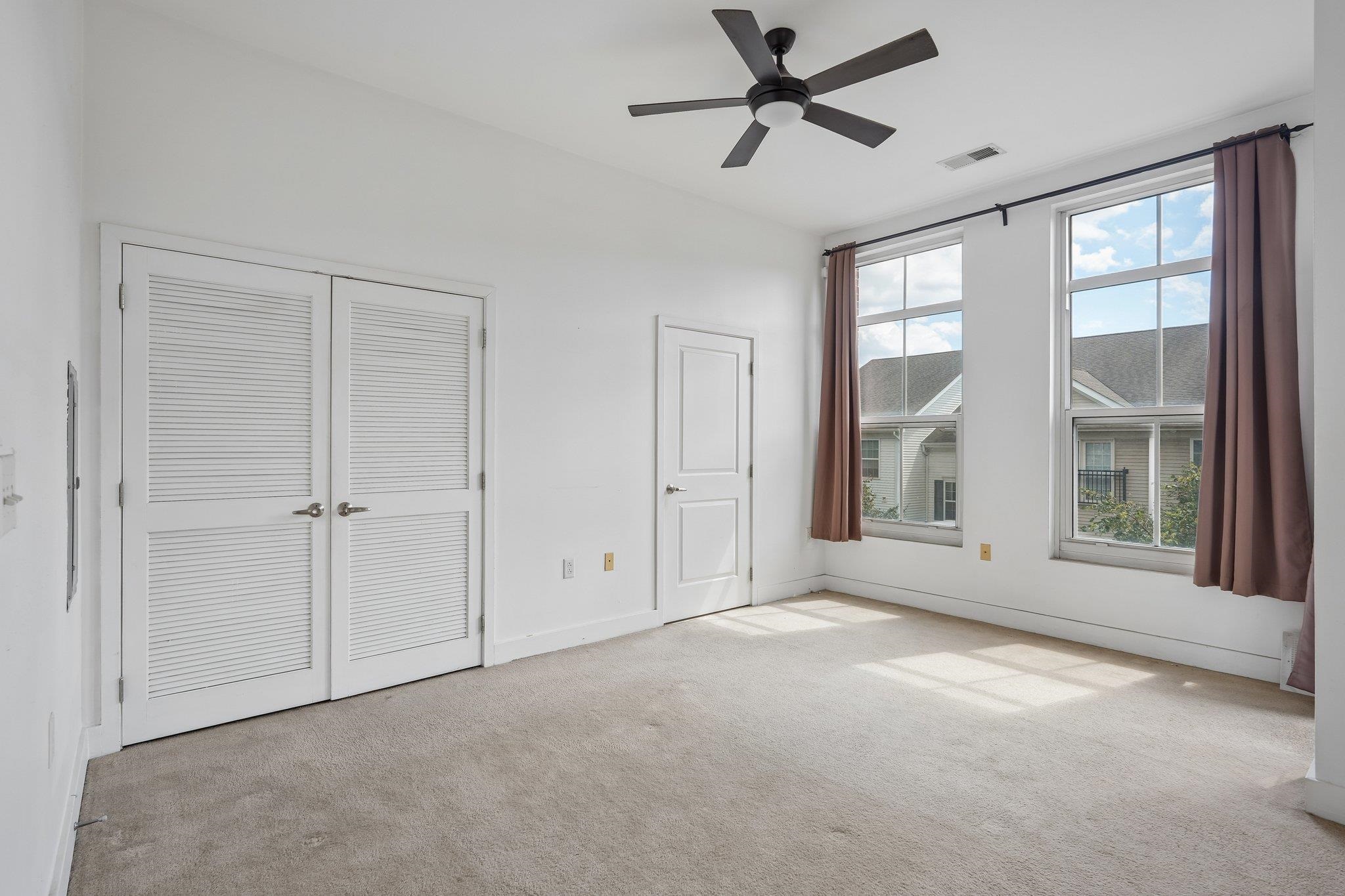 3 Greenwich Dr 97 Property Photo 17
