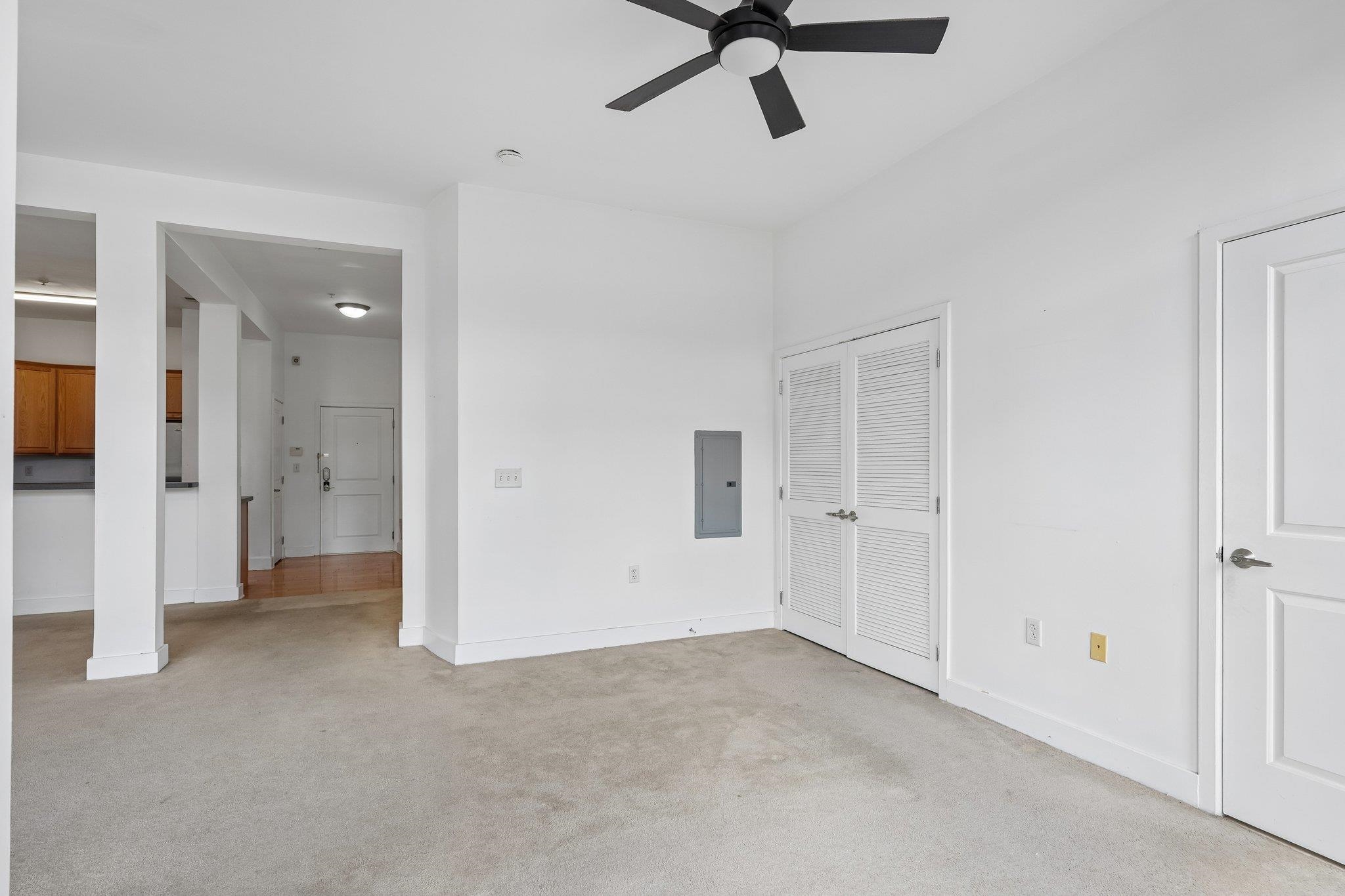 3 Greenwich Dr 97 Property Photo 19