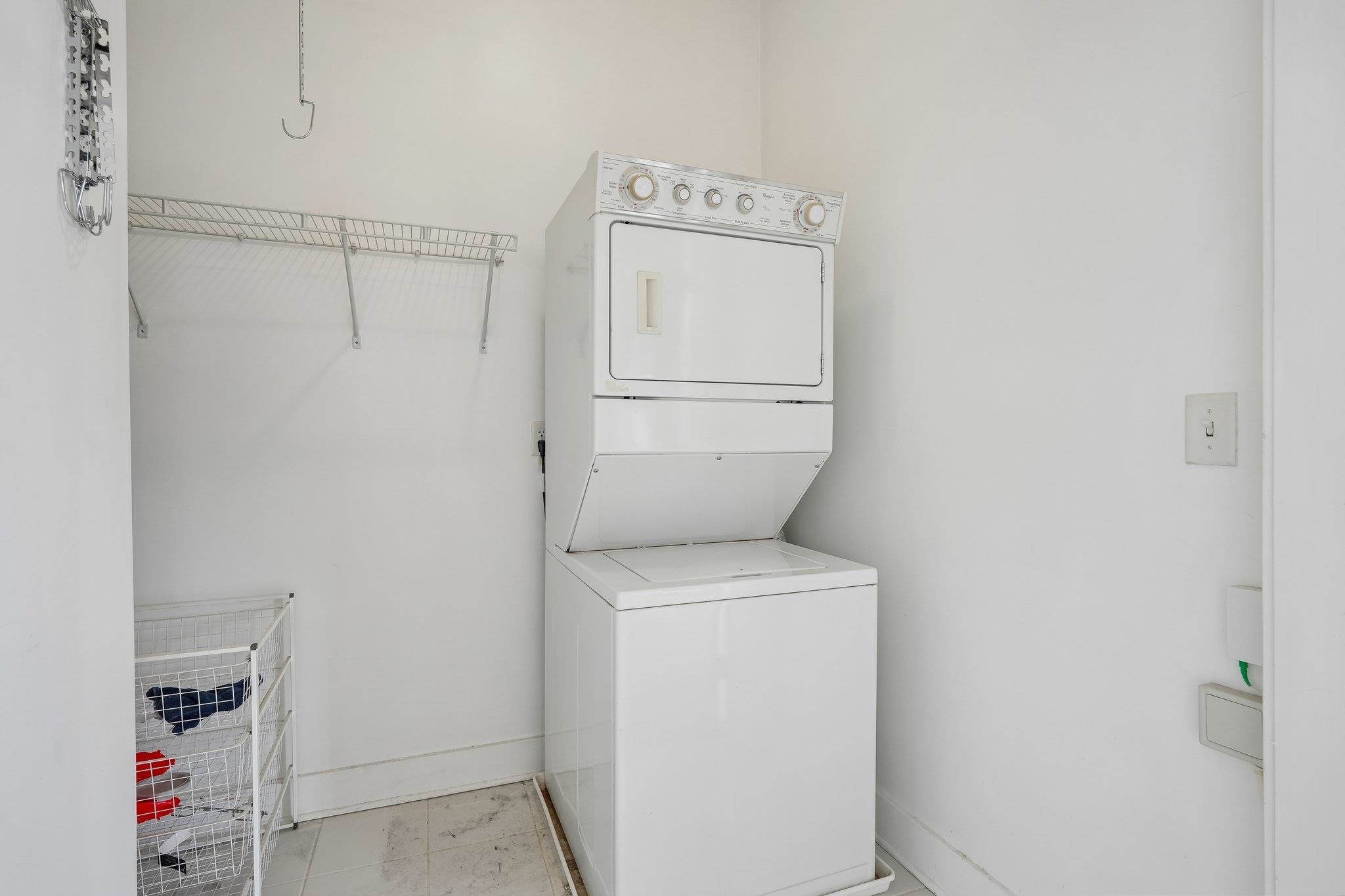 3 Greenwich Dr 97 Property Photo 35