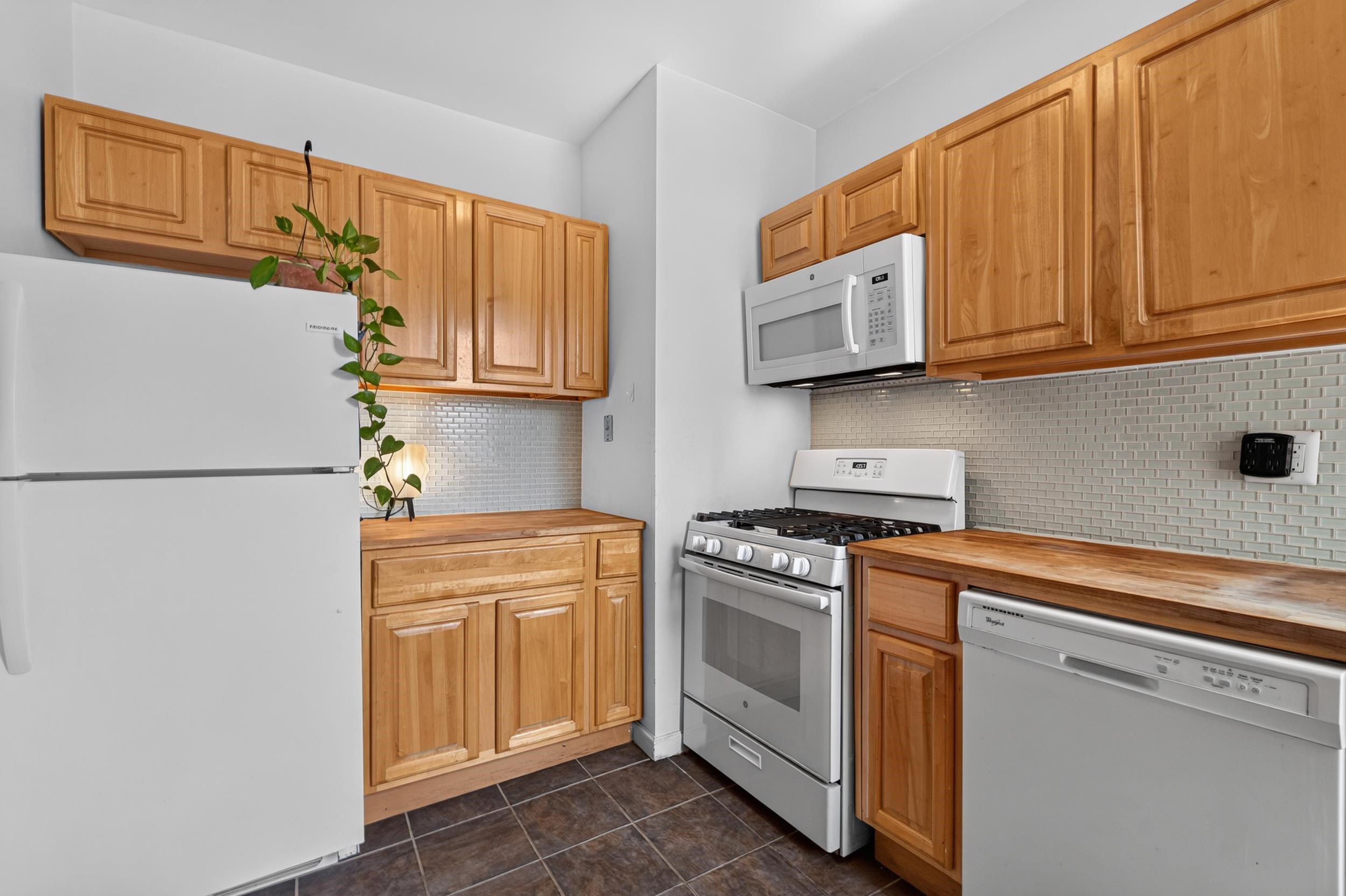 275 Harrison Ave C-3 Property Photo 10