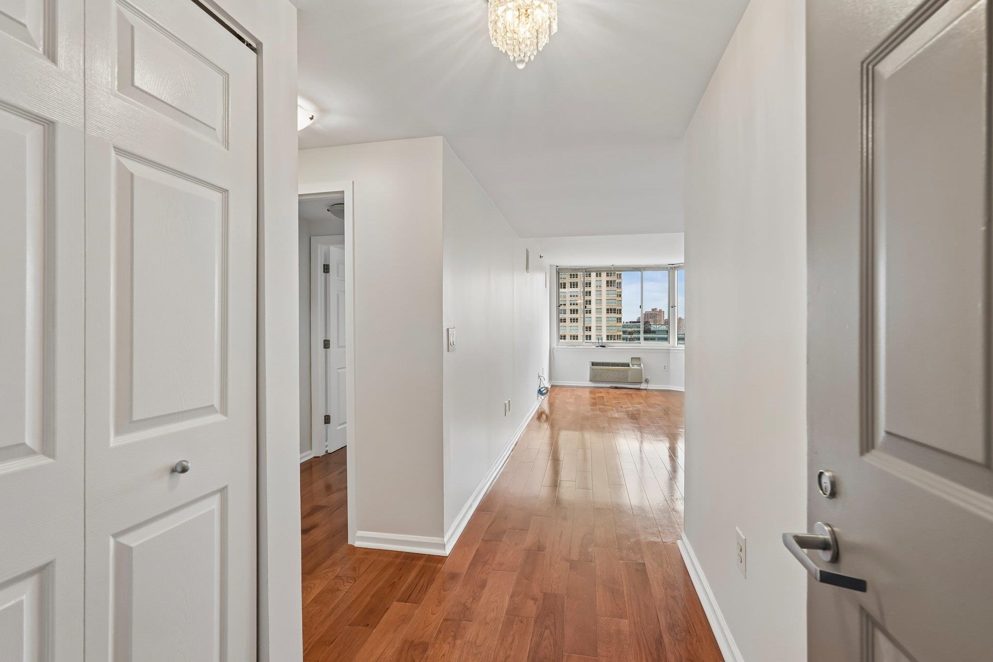 1 2nd St 1503 Property Photo 5