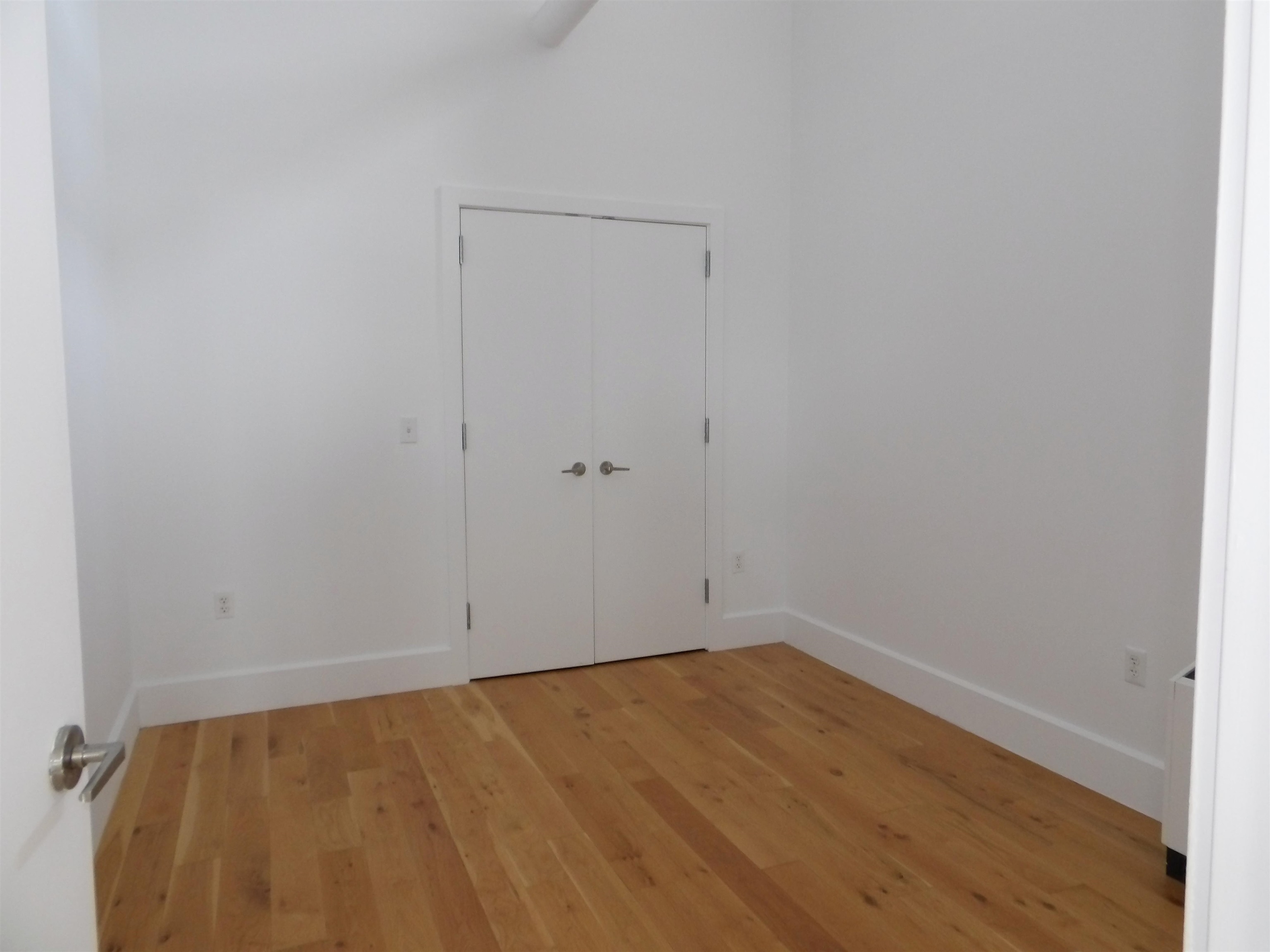 50 Dey St 639 Property Photo 13