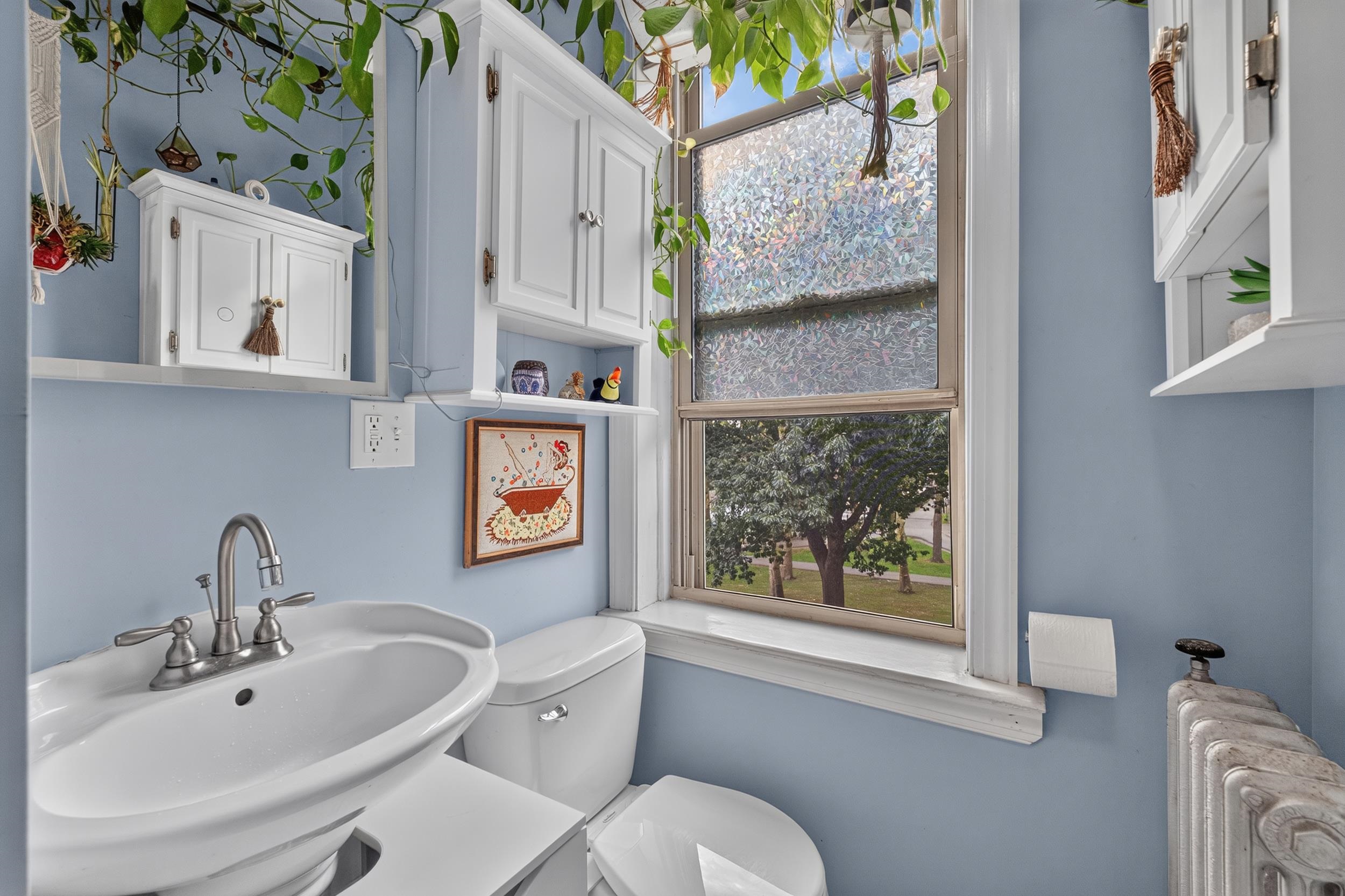 149 Bentley Ave C2 Property Photo 26