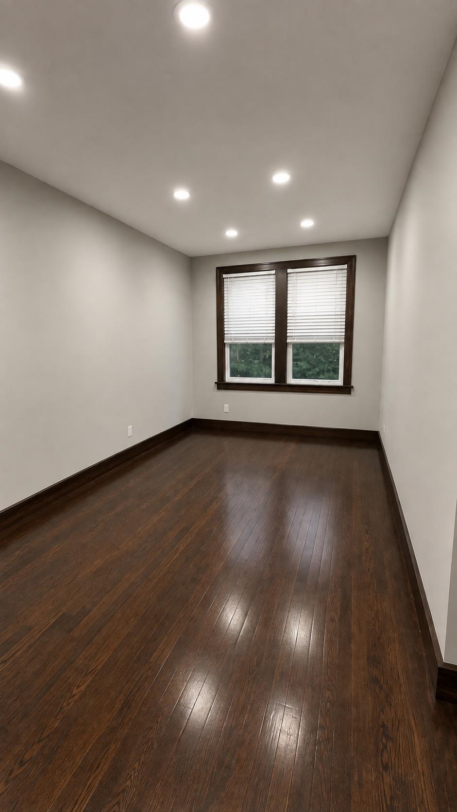 171 West 19th St Property Photo 7