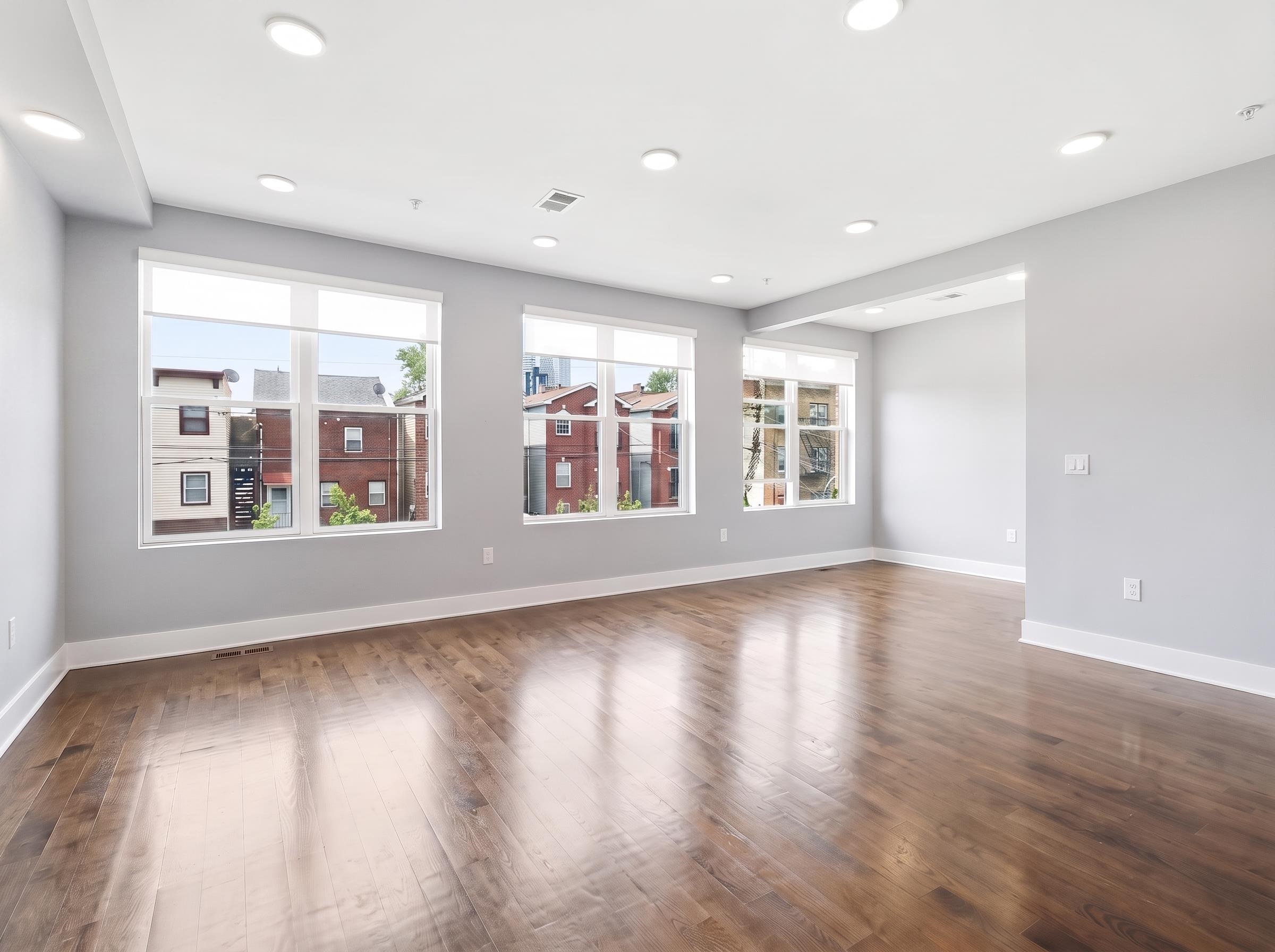 50 LAIDLAW AVE 2 Property Photo 1
