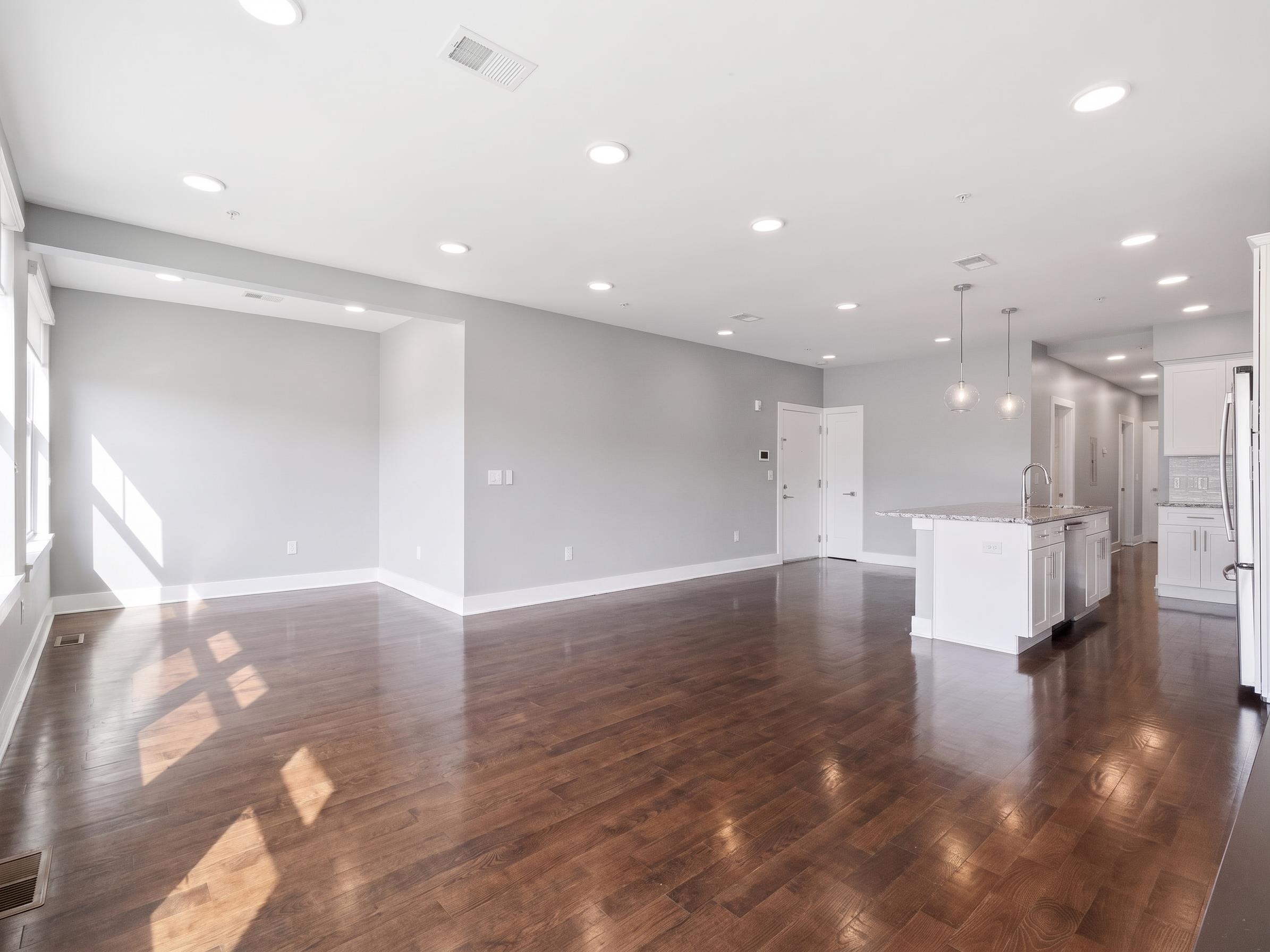 50 LAIDLAW AVE 2 Property Photo 1