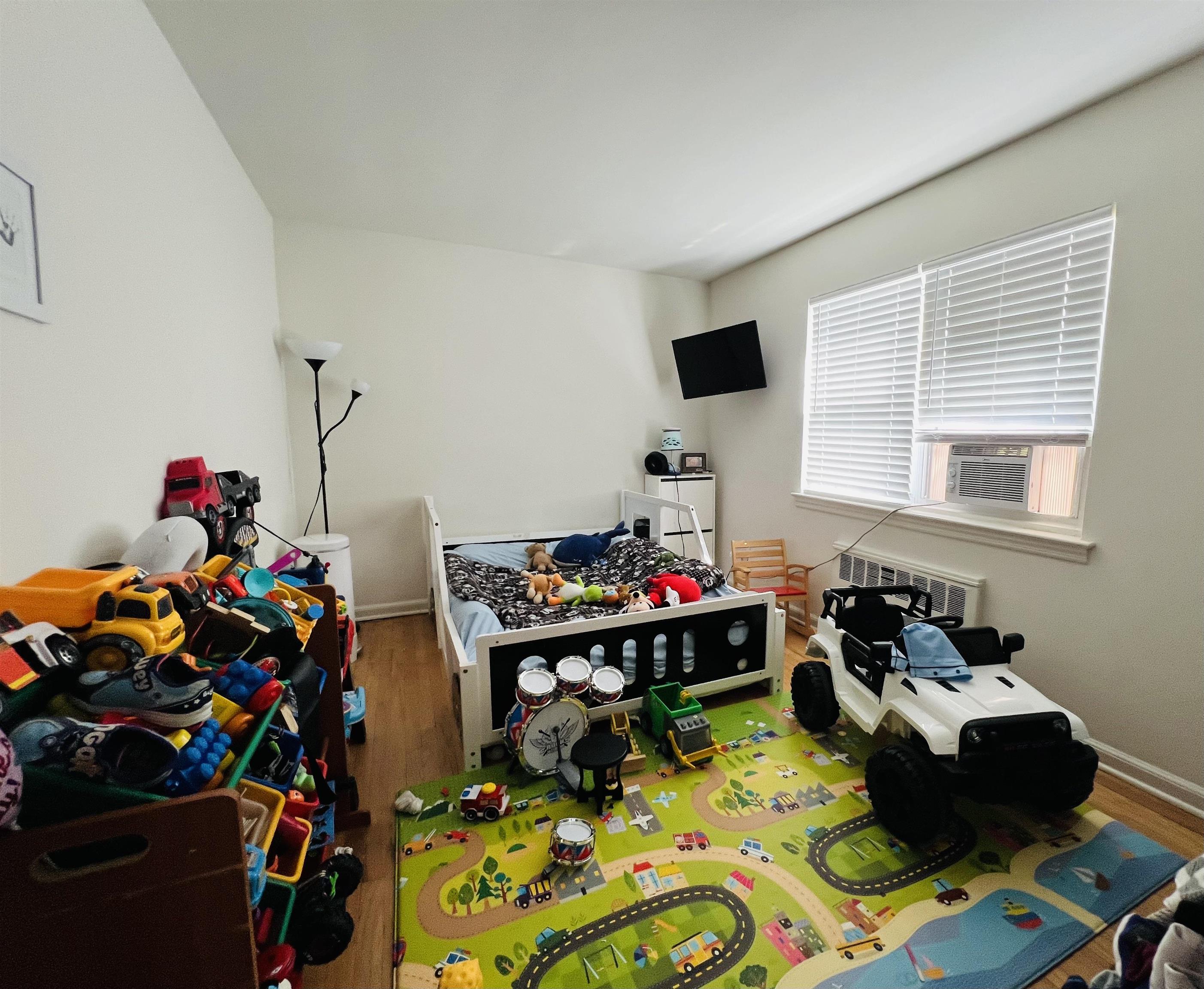 241 Passaic St Property Photo 3
