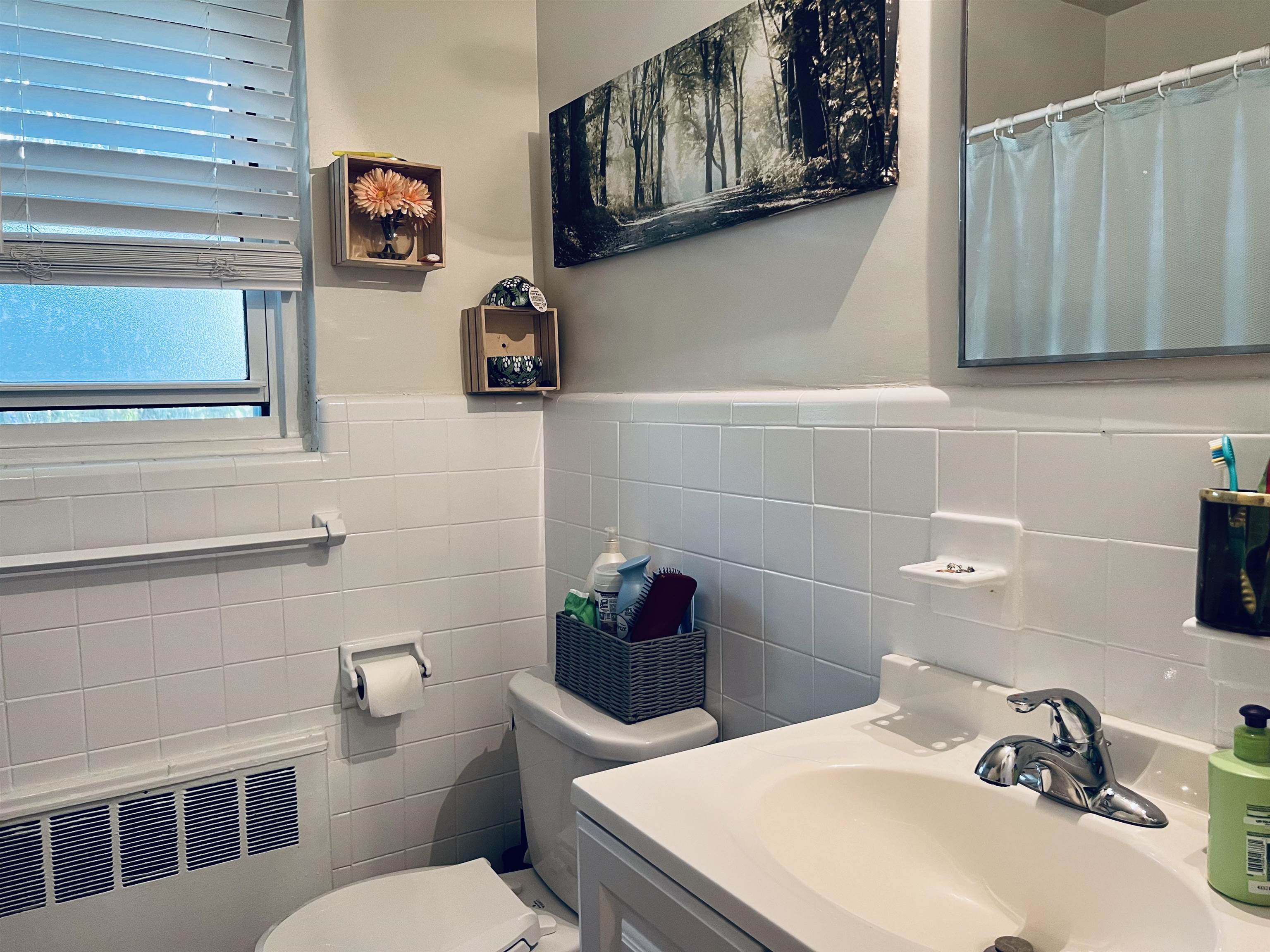 241 Passaic St Property Photo 4
