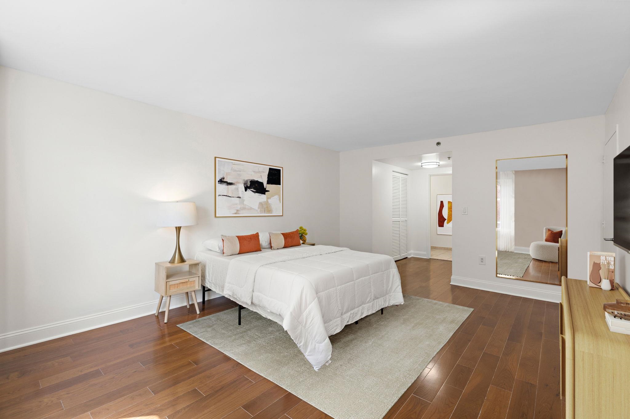 700 1st St 10p Property Photo 18