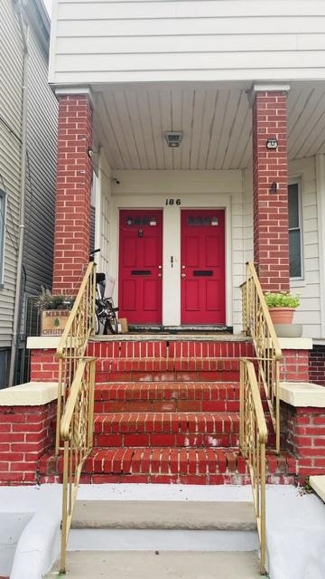186 AVENUE C Property Photo 1