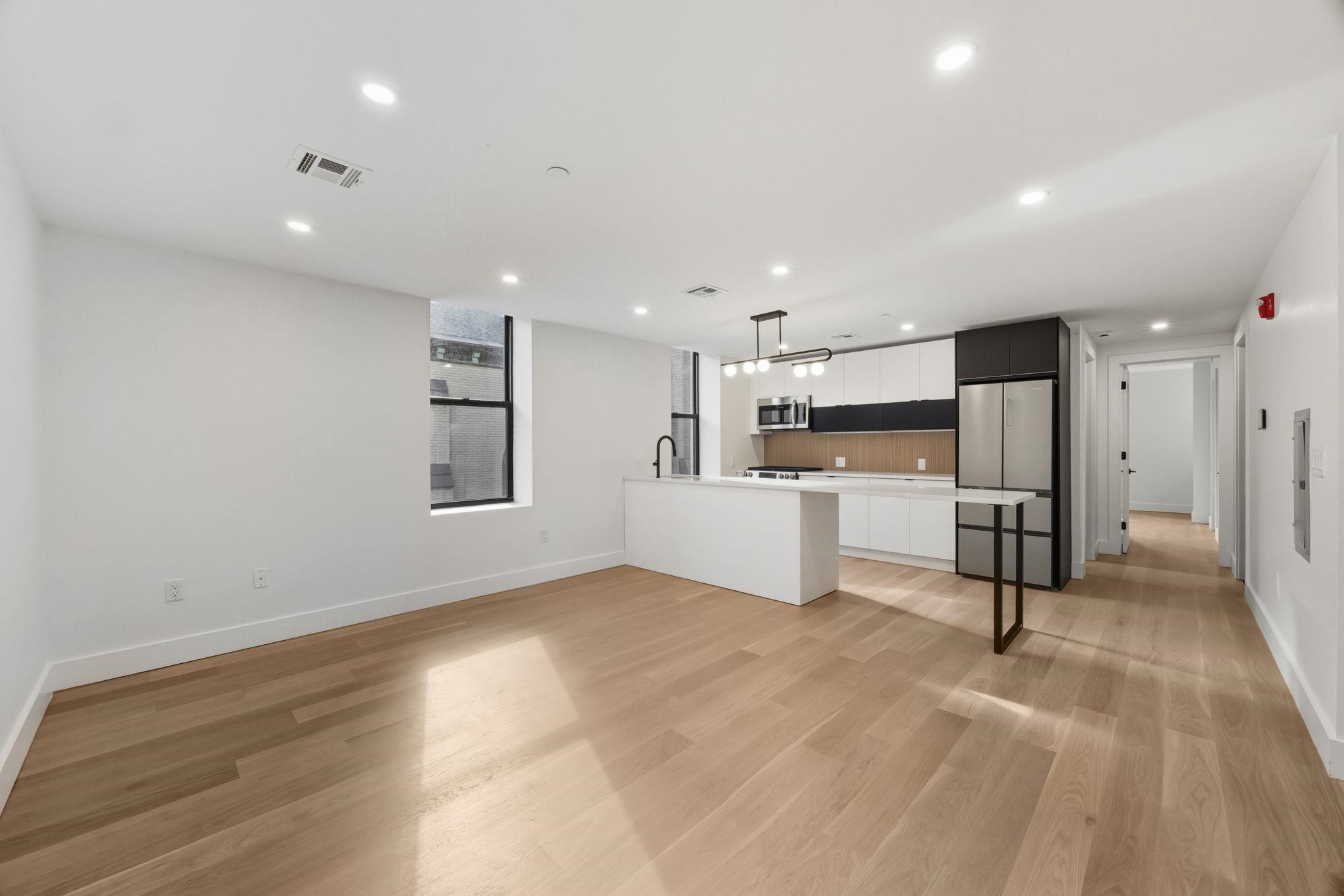 166 Hancock Ave 203 Property Photo 4
