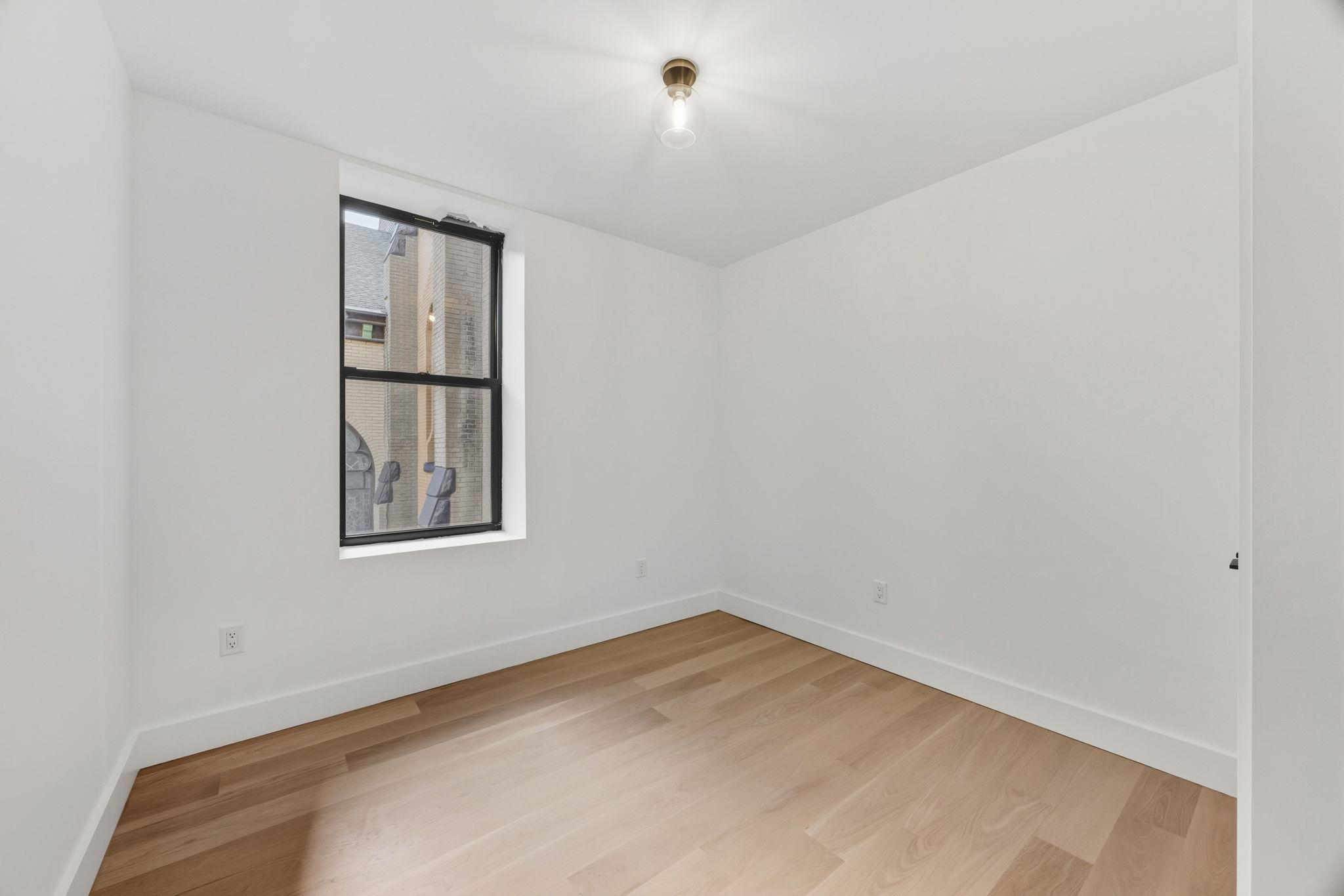 166 Hancock Ave 203 Property Photo 9
