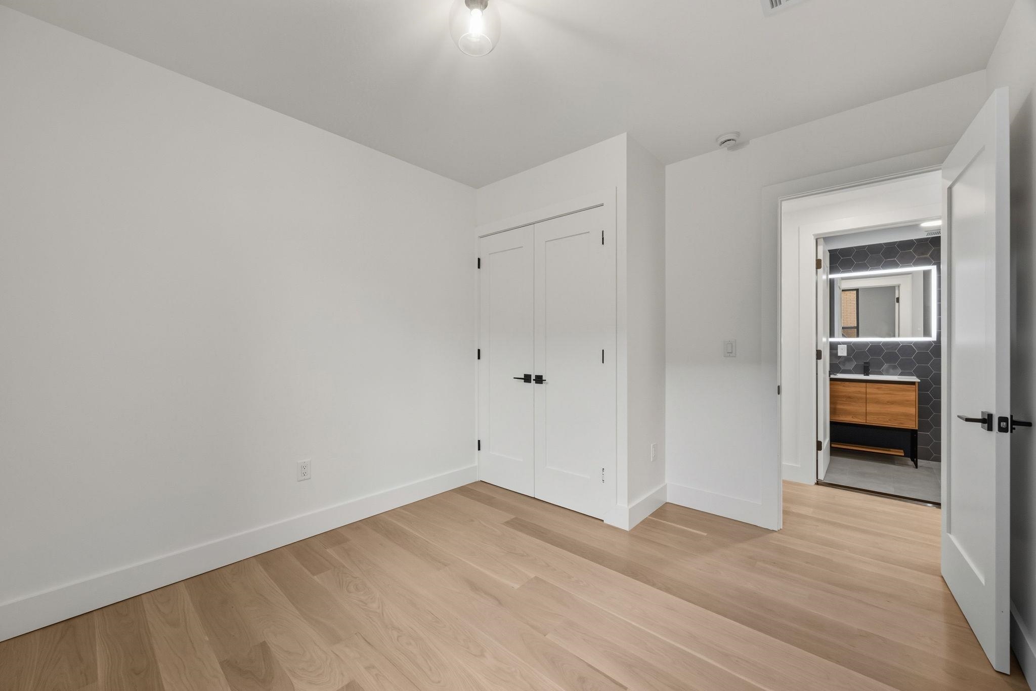 166 Hancock Ave 203 Property Photo 10