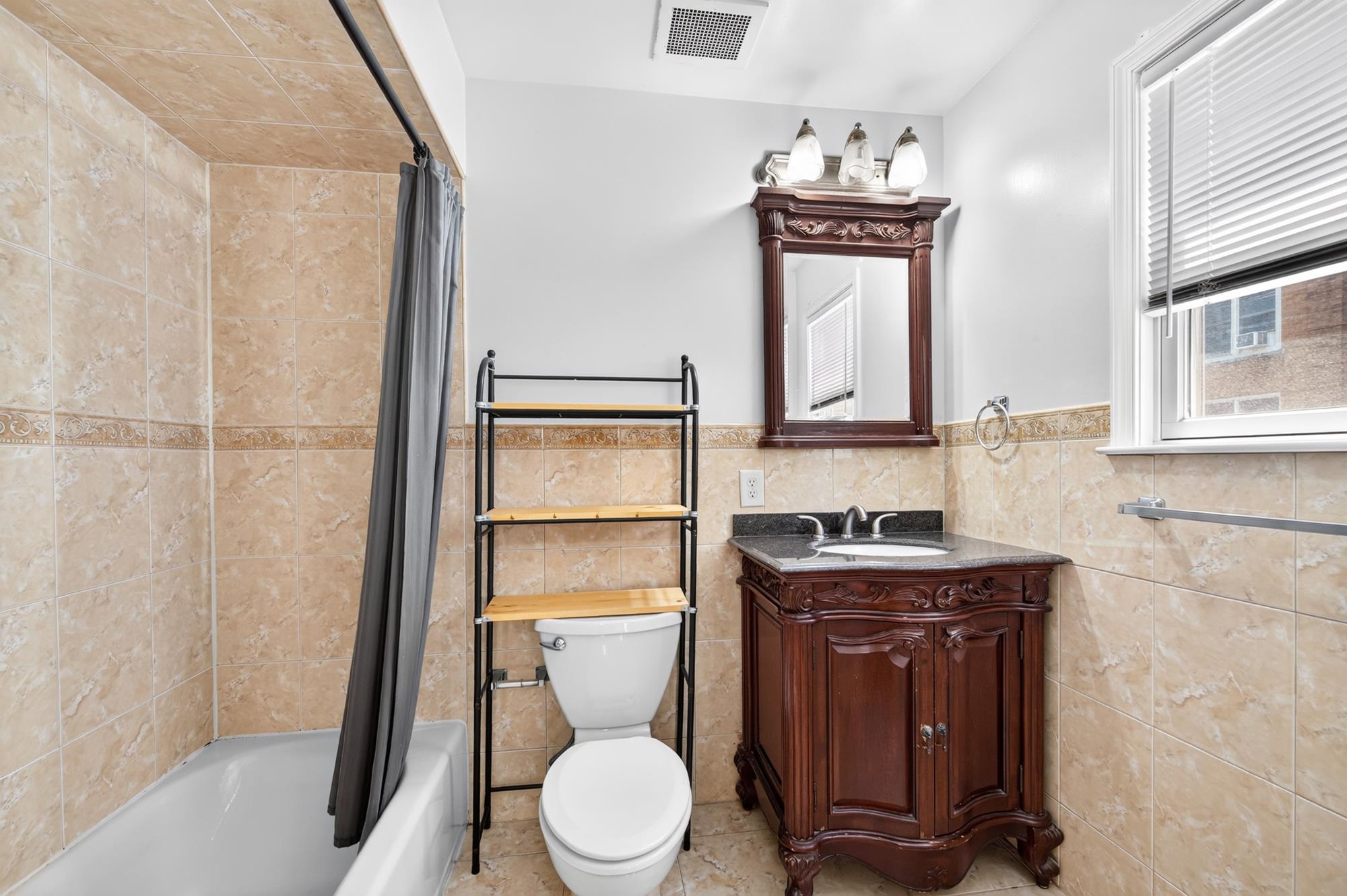 43 Manhattan Ave 1 Property Photo 14