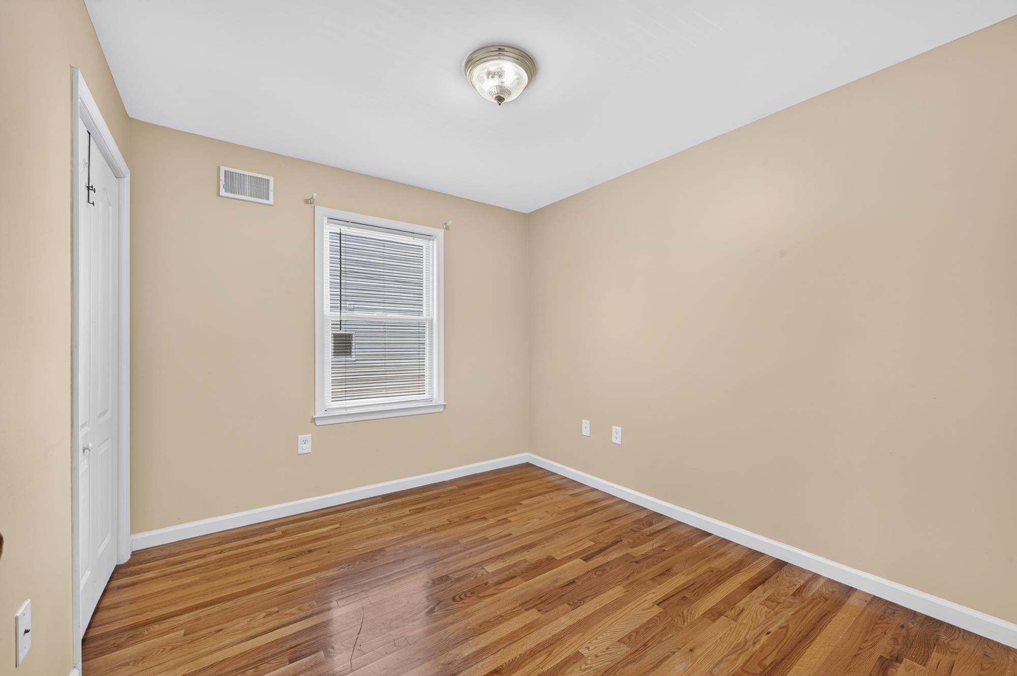 43 Manhattan Ave 1 Property Photo 18